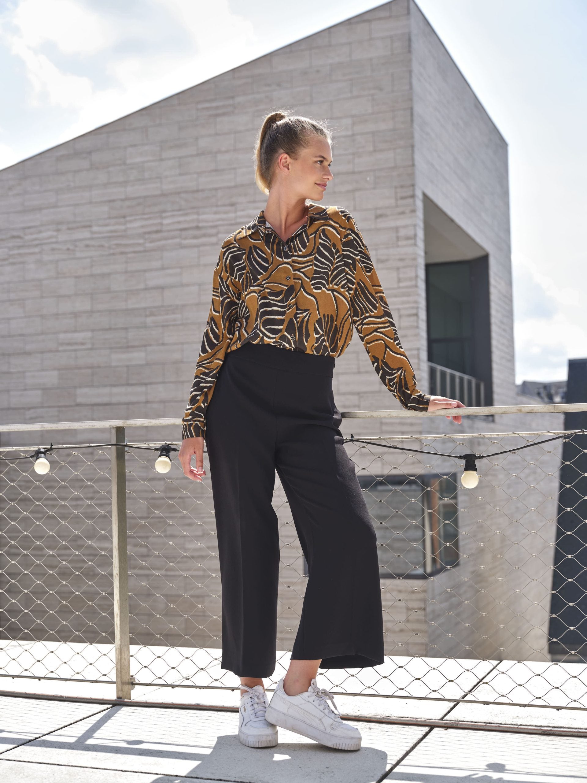 Atelier Jupe Este Shirt