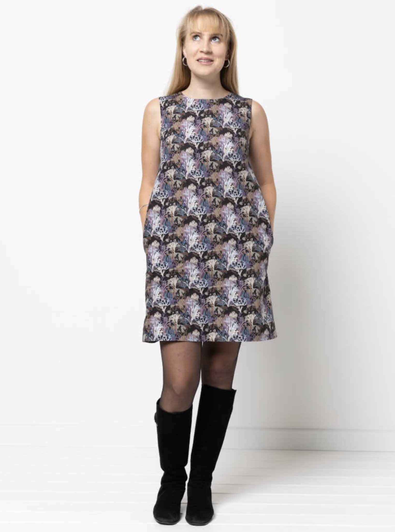 Style Arc June Sheath Dress