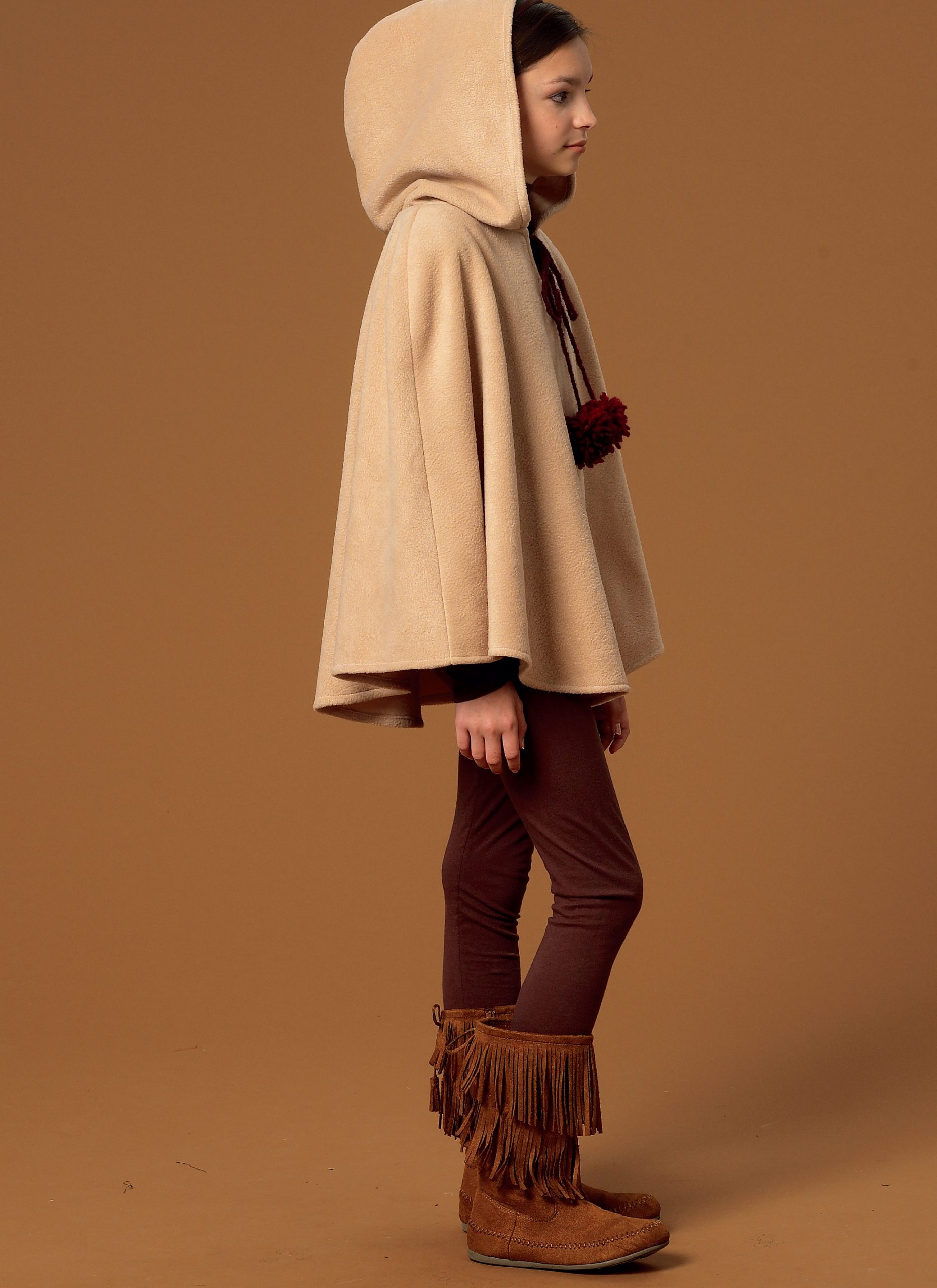 McCalls Child/Teen Poncho, Hat, Scarf M7012