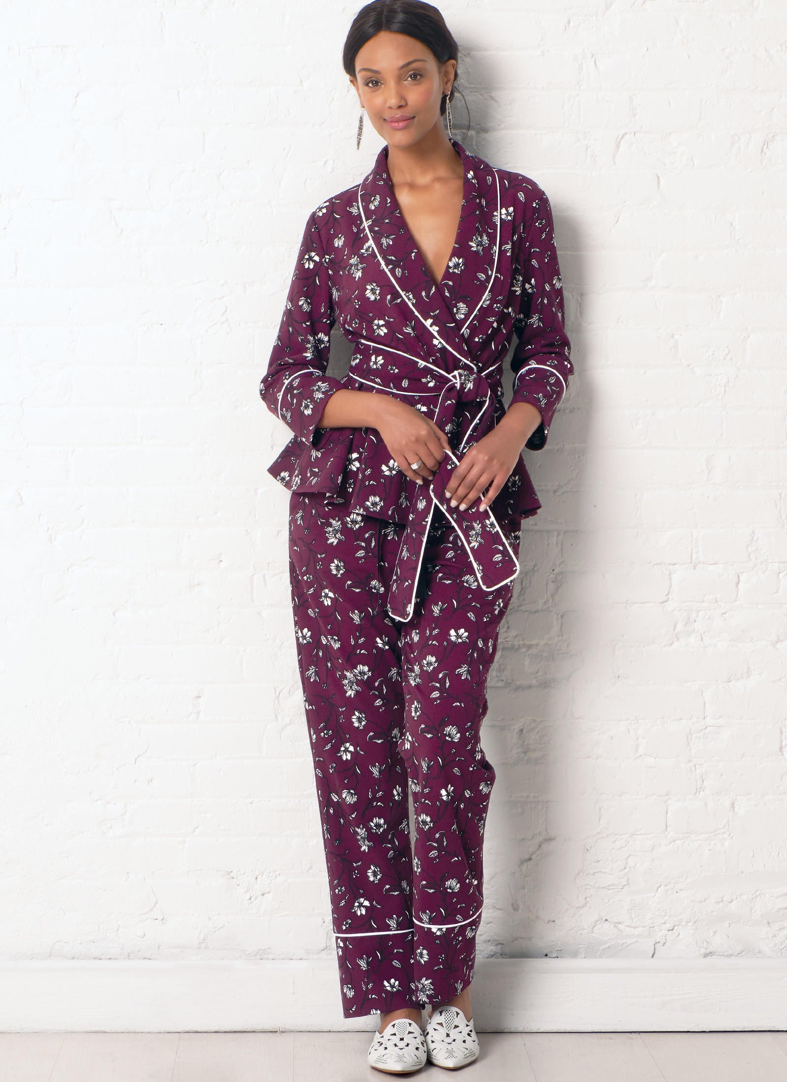 McCalls Nightwear M7875 – The Fold Line