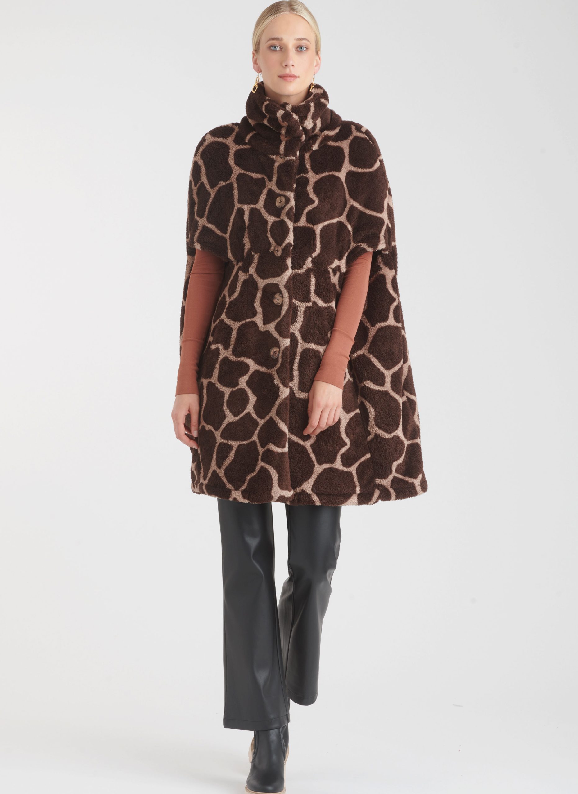 New Look Cape N6768 – The Fold Line
