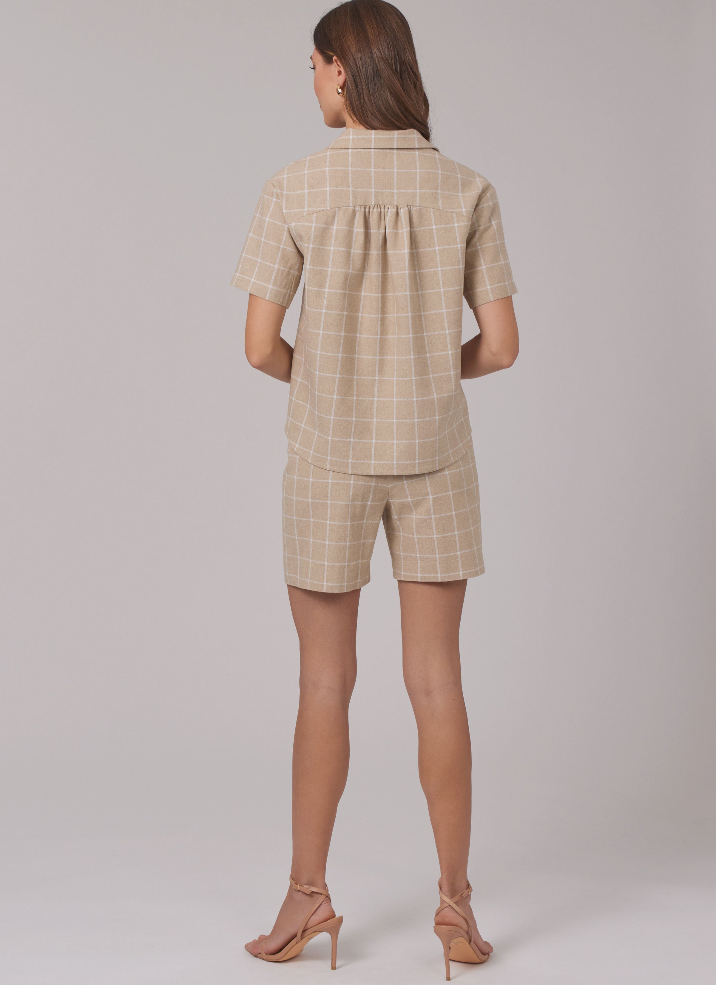 New Look Shirt, Trousers and Shorts N6802