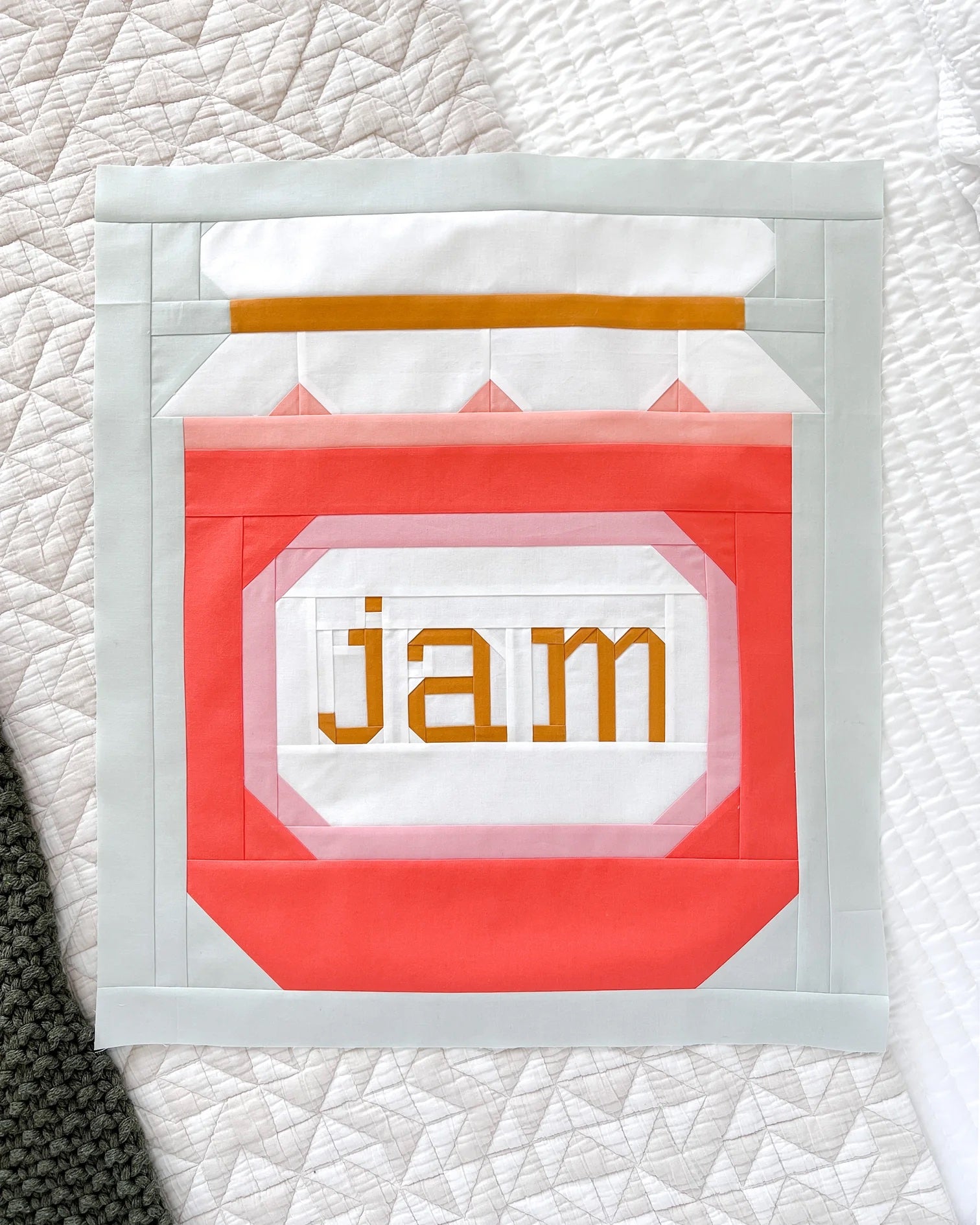 Pen and Paper Patterns Pineberry Quilt