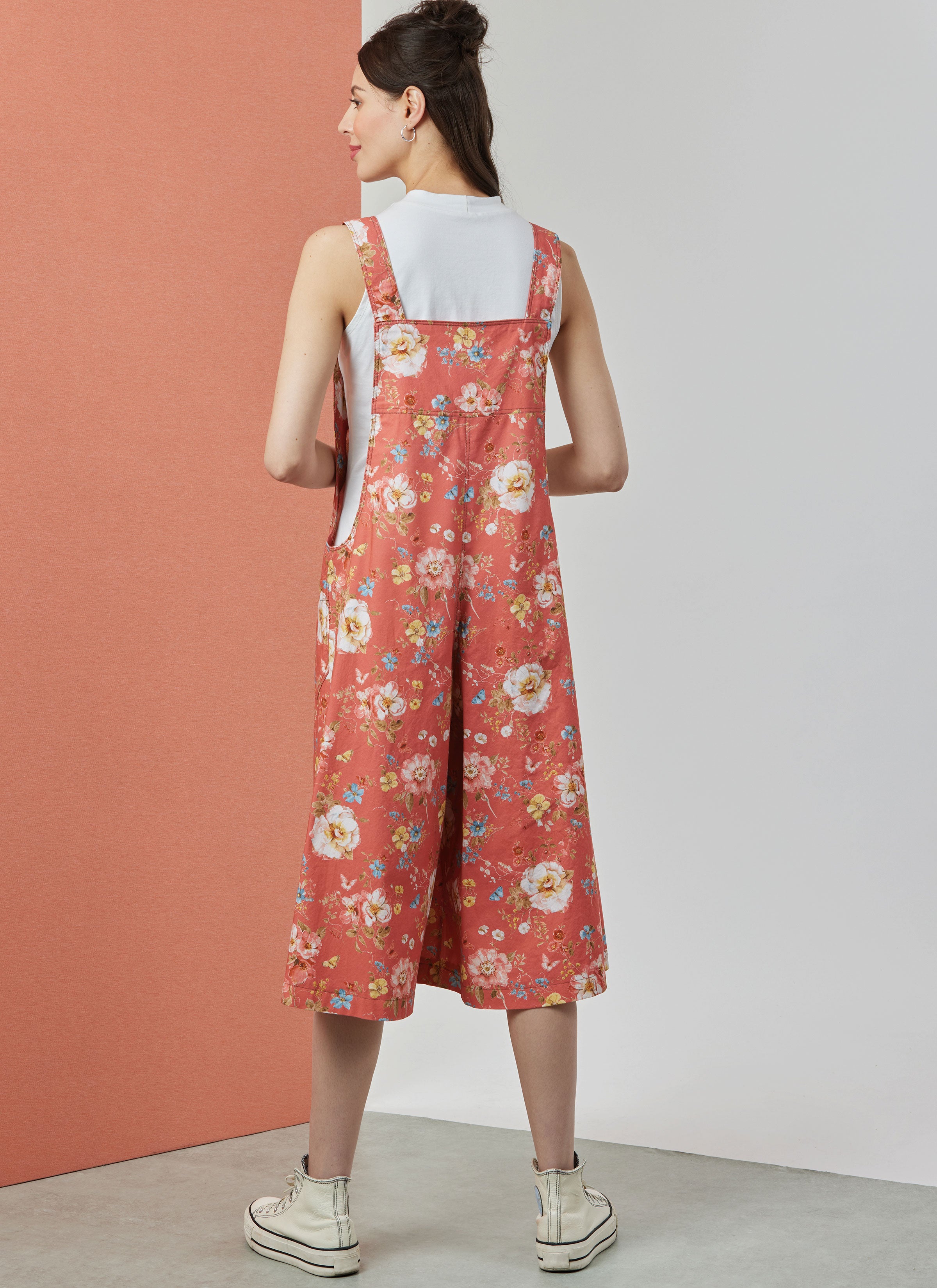 Simplicity Knit Tops, Overalls and Pinafore S3125