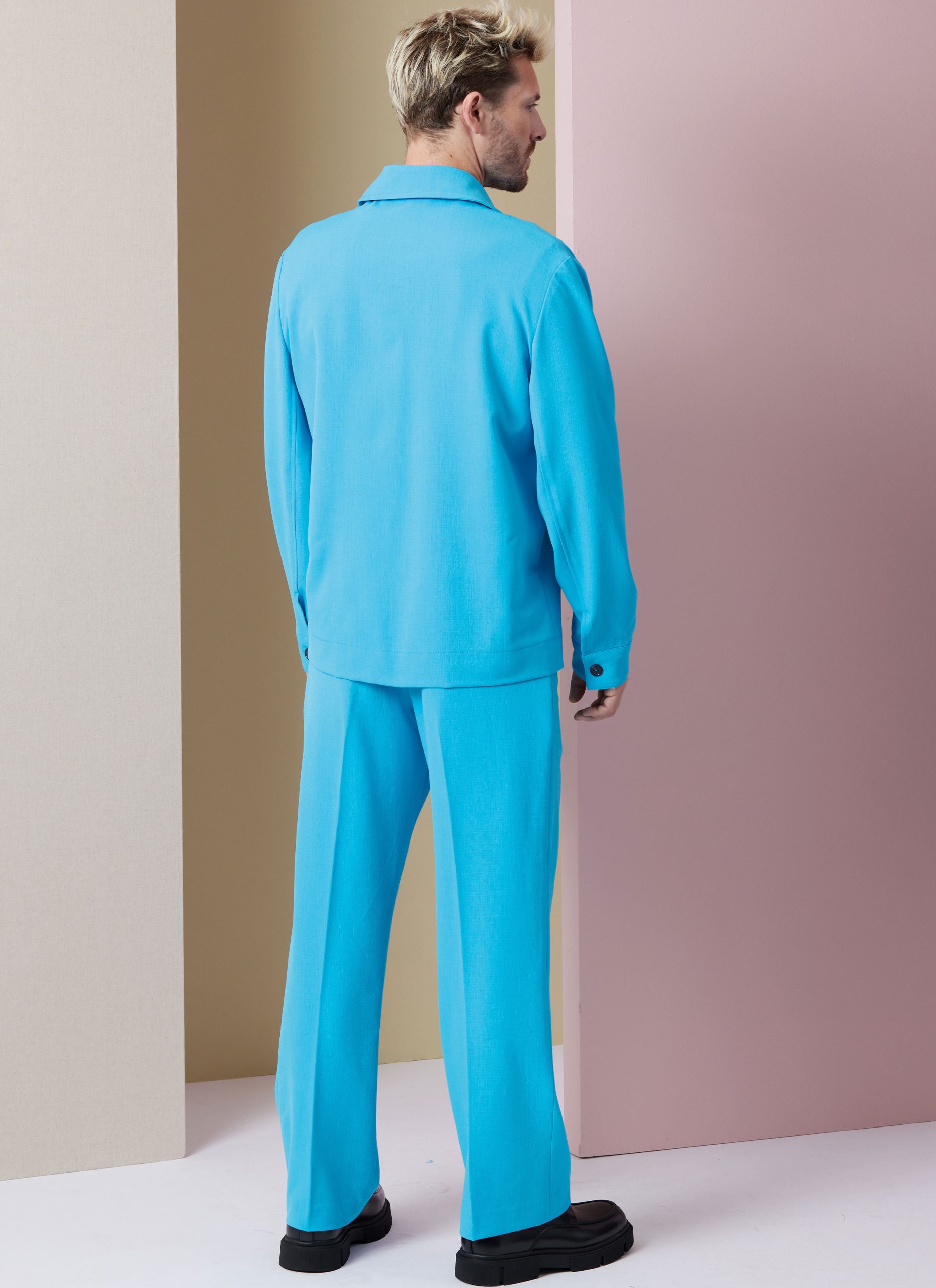 Vogue Men's Jacket, Shorts & Trousers V2022