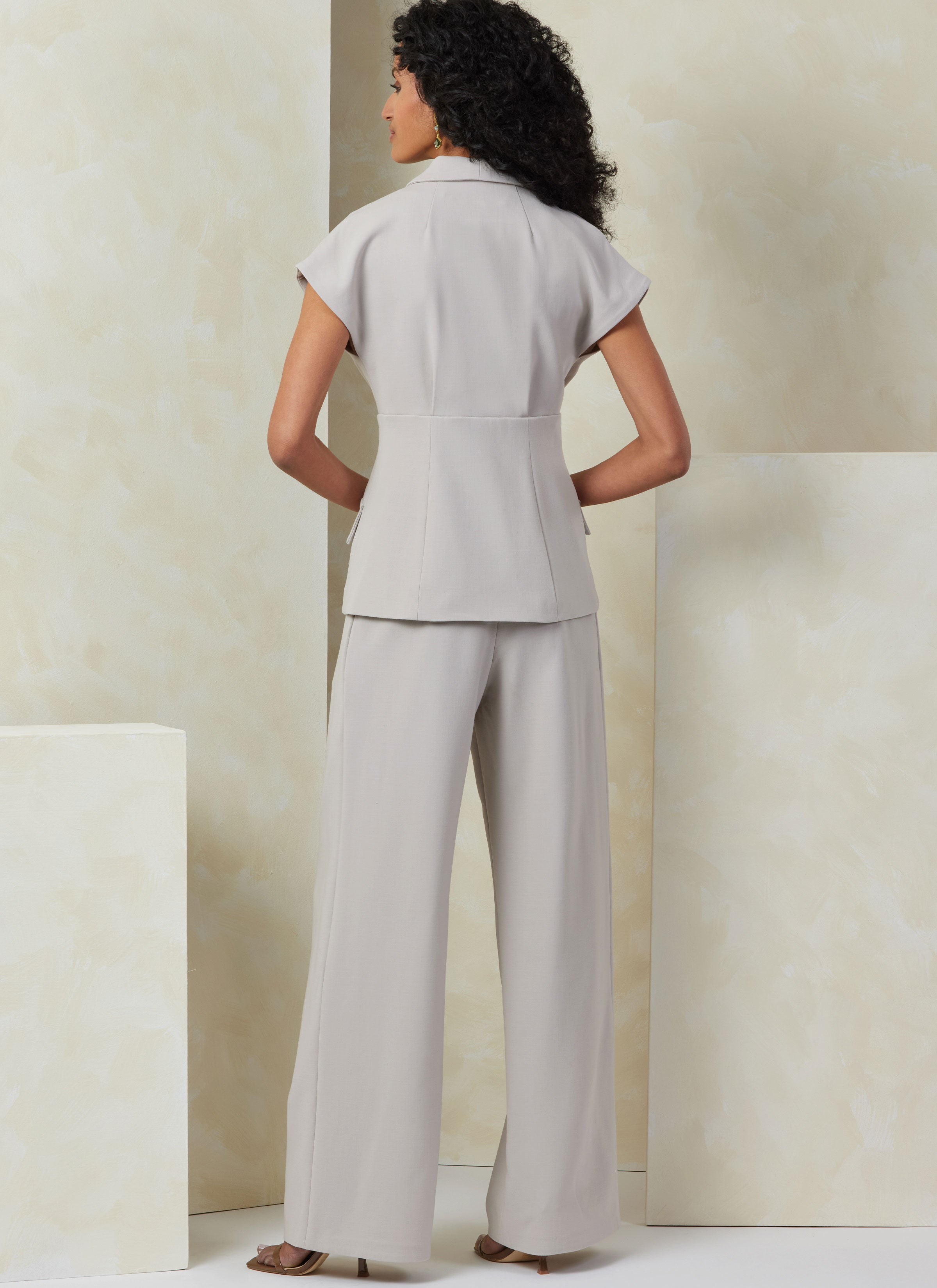 Vogue Top, Skirt and Trousers V2097