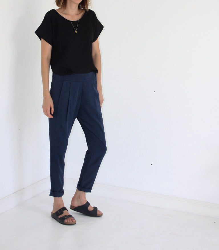 French Navy Calyer Pants