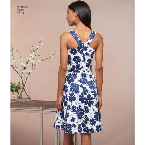 Simplicity Dress S8594