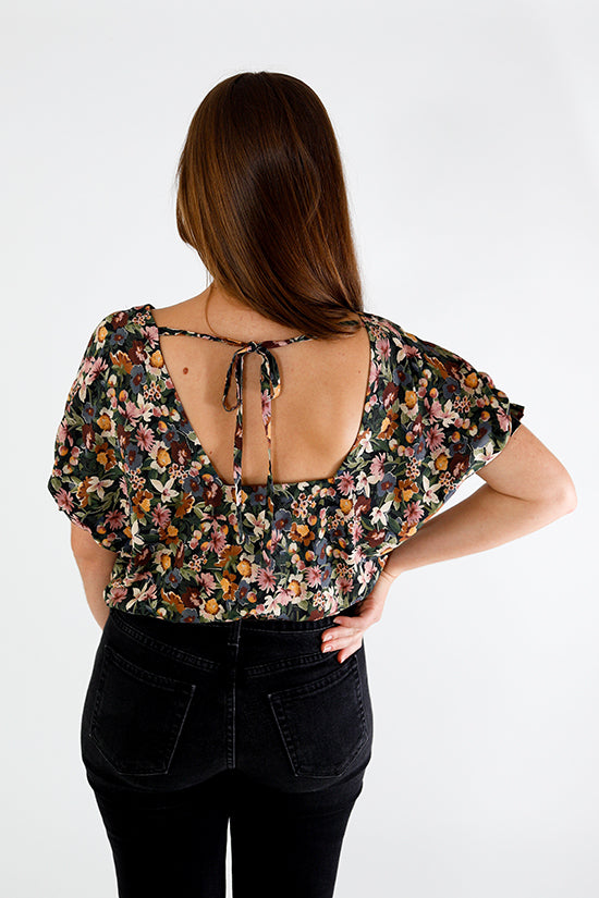 Chalk and Notch Aria Top