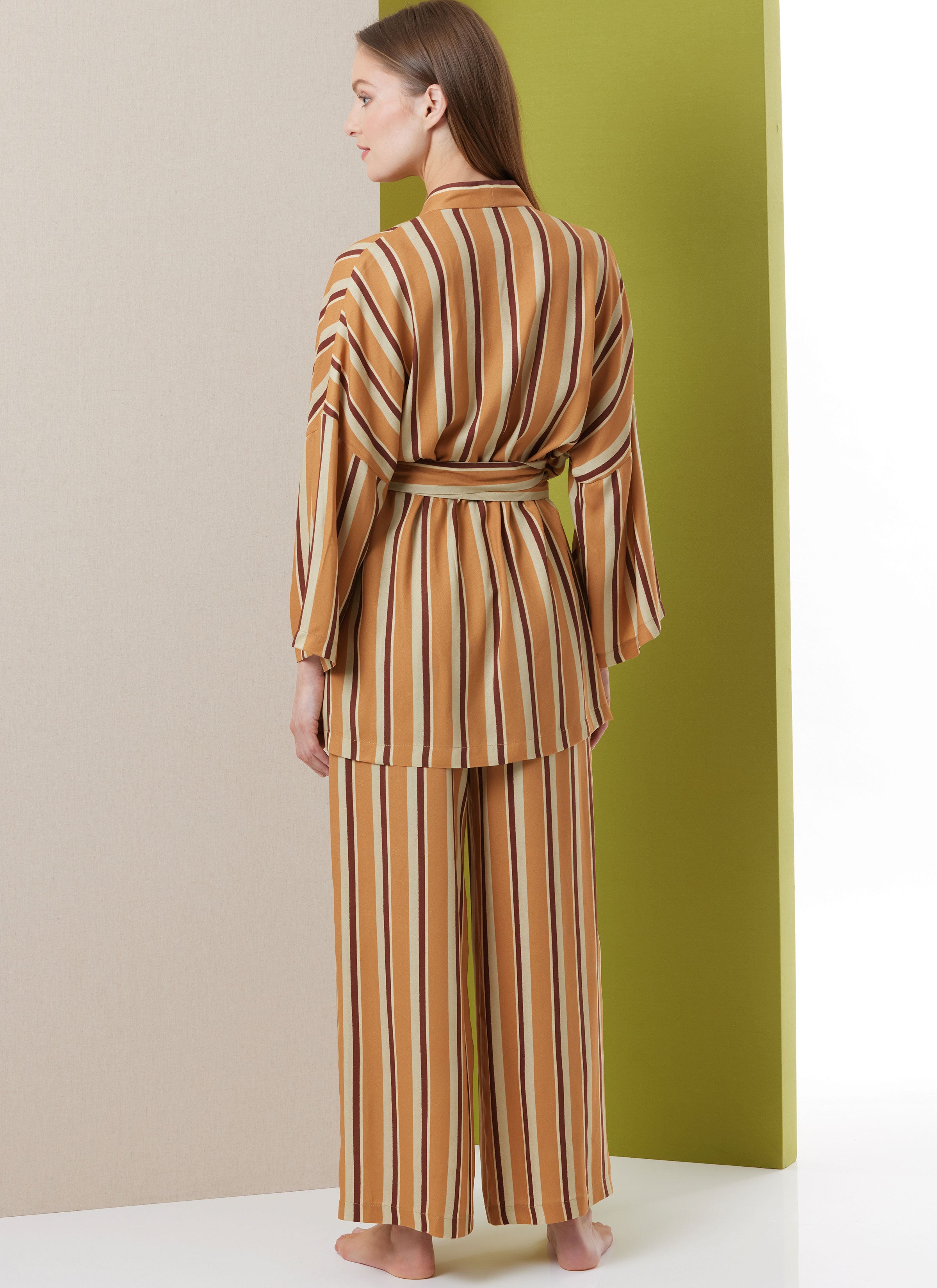 Butterick Robe and Trousers B7047