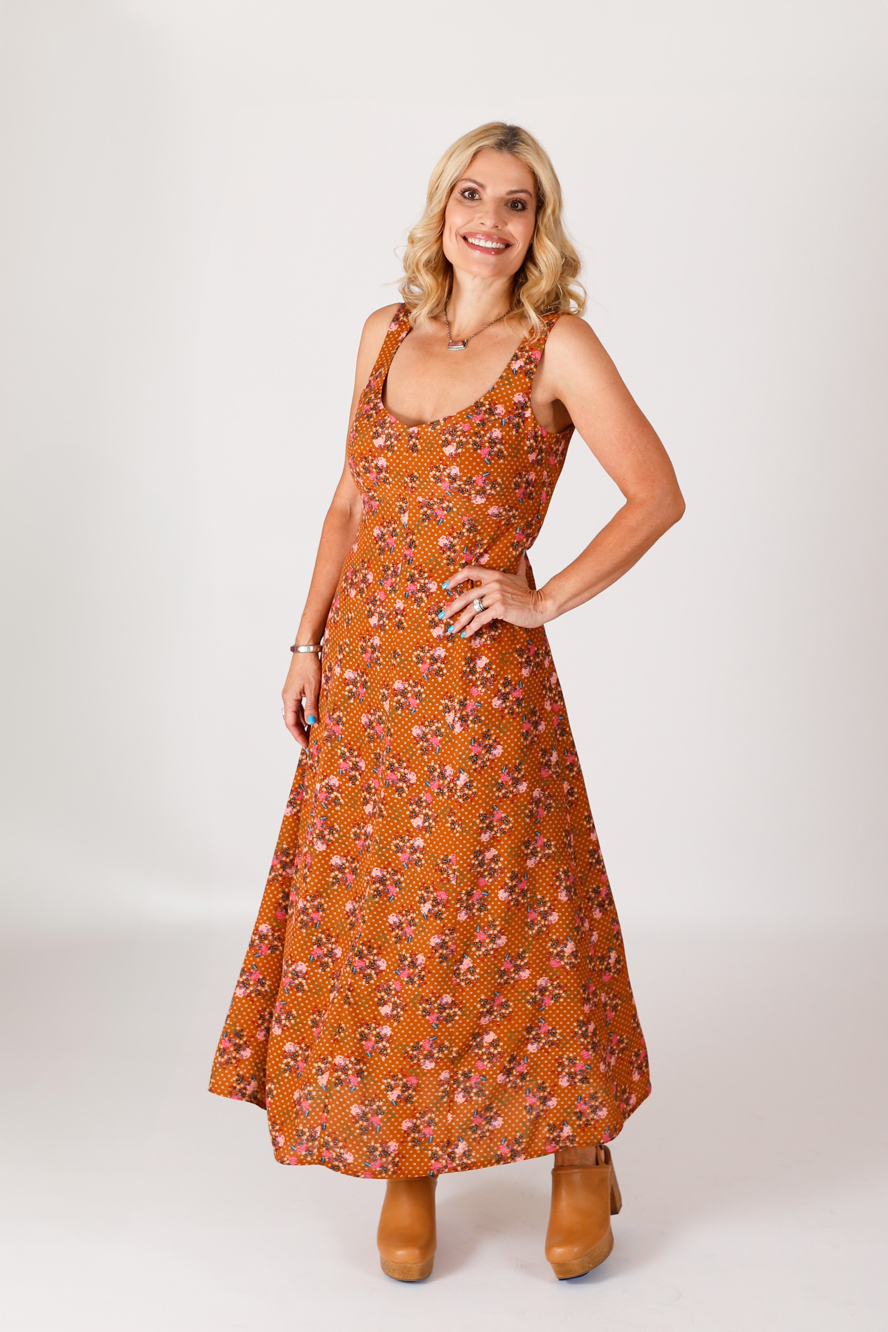 Chalk and Notch Bora Dress
