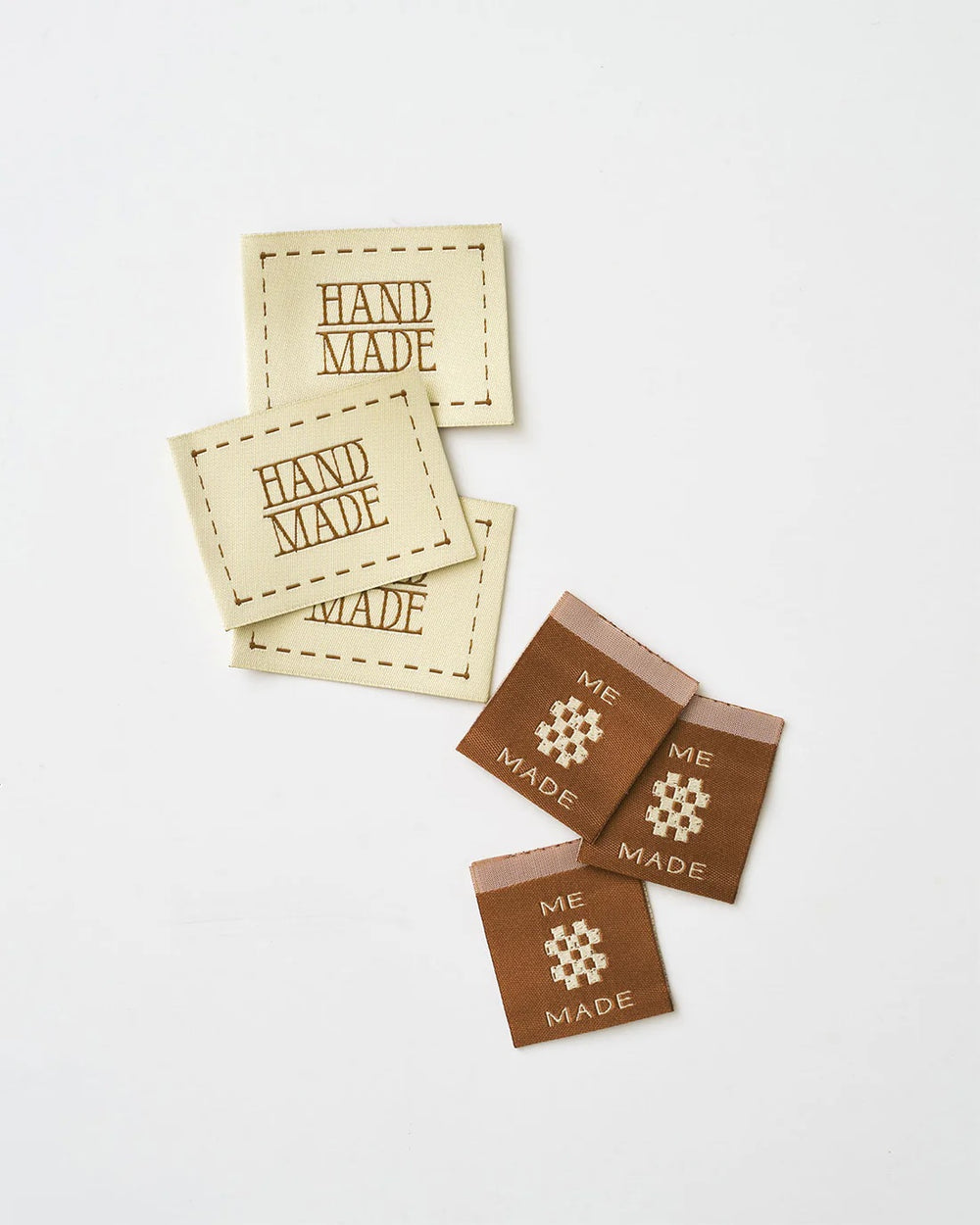 'Handmade Stitched Frame Ginger' woven labels from Matchy Matchy Sewing Club on The Fold Line. The pack includes 6 woven labels to sew onto your handmade clothes and accessories.