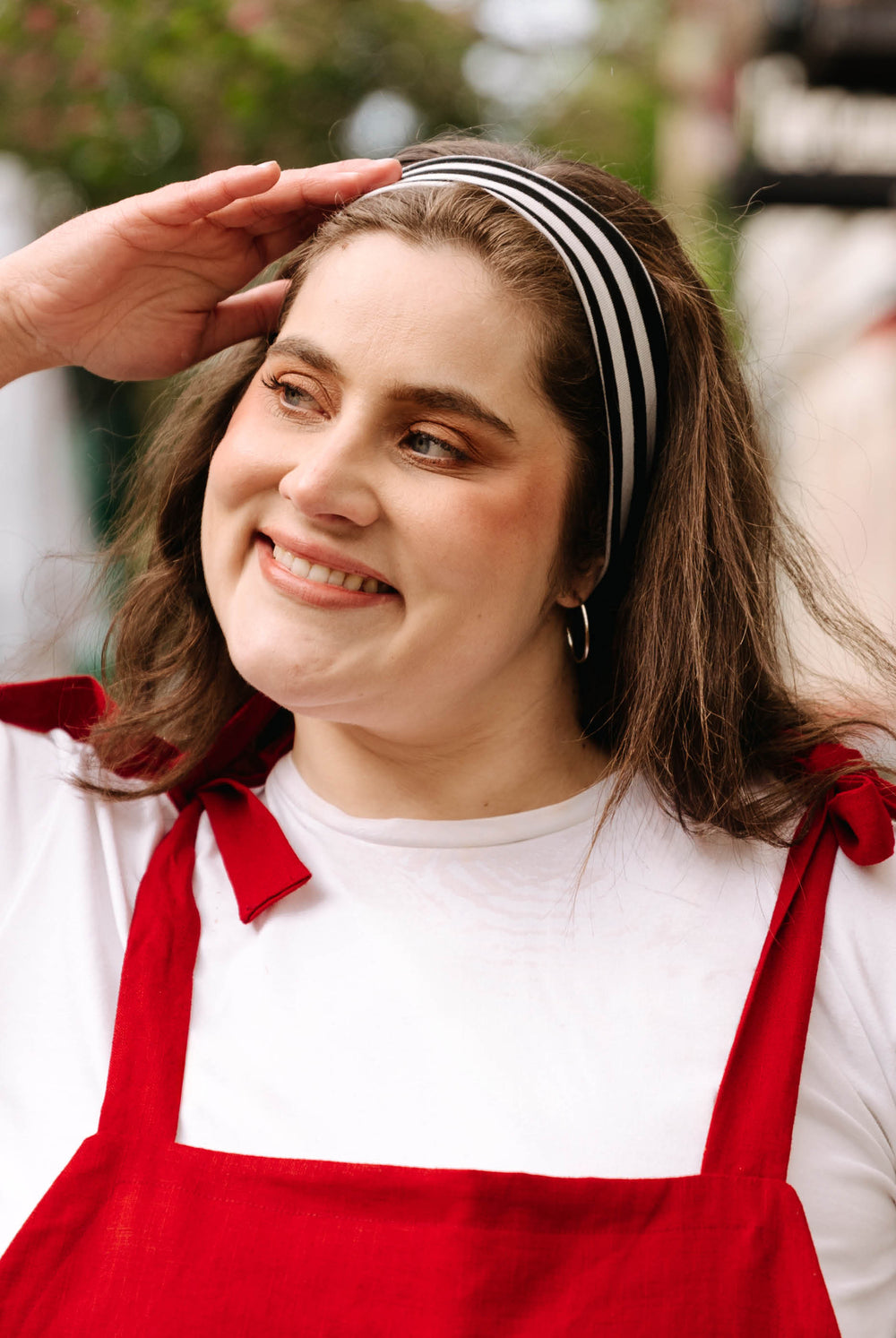 Woman wearing the Helena Headband sewing pattern from JULIANA MARTEJEVS on The Fold Line. A headband pattern made in jersey fabric.