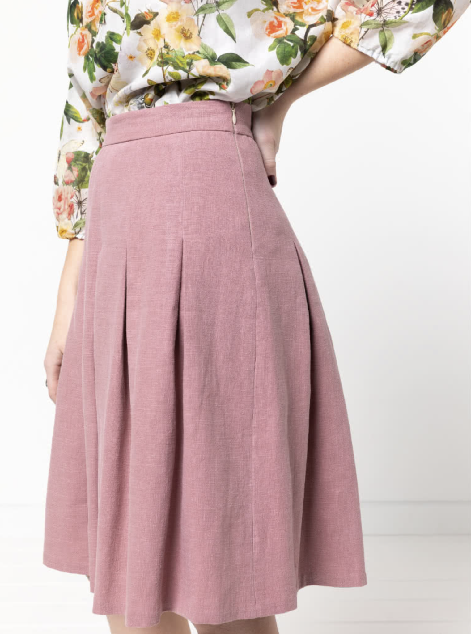 Style Arc Candice Skirt