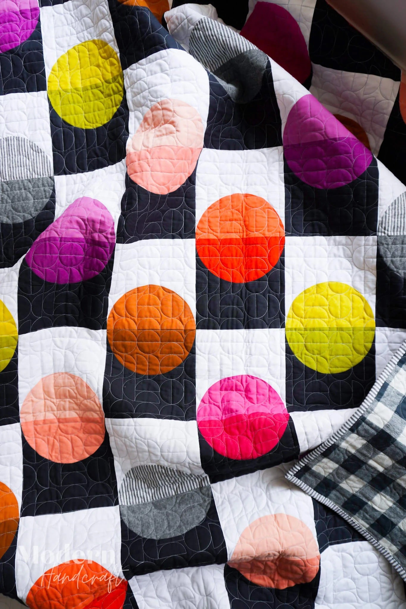 Modern Handcraft Checkers Quilt