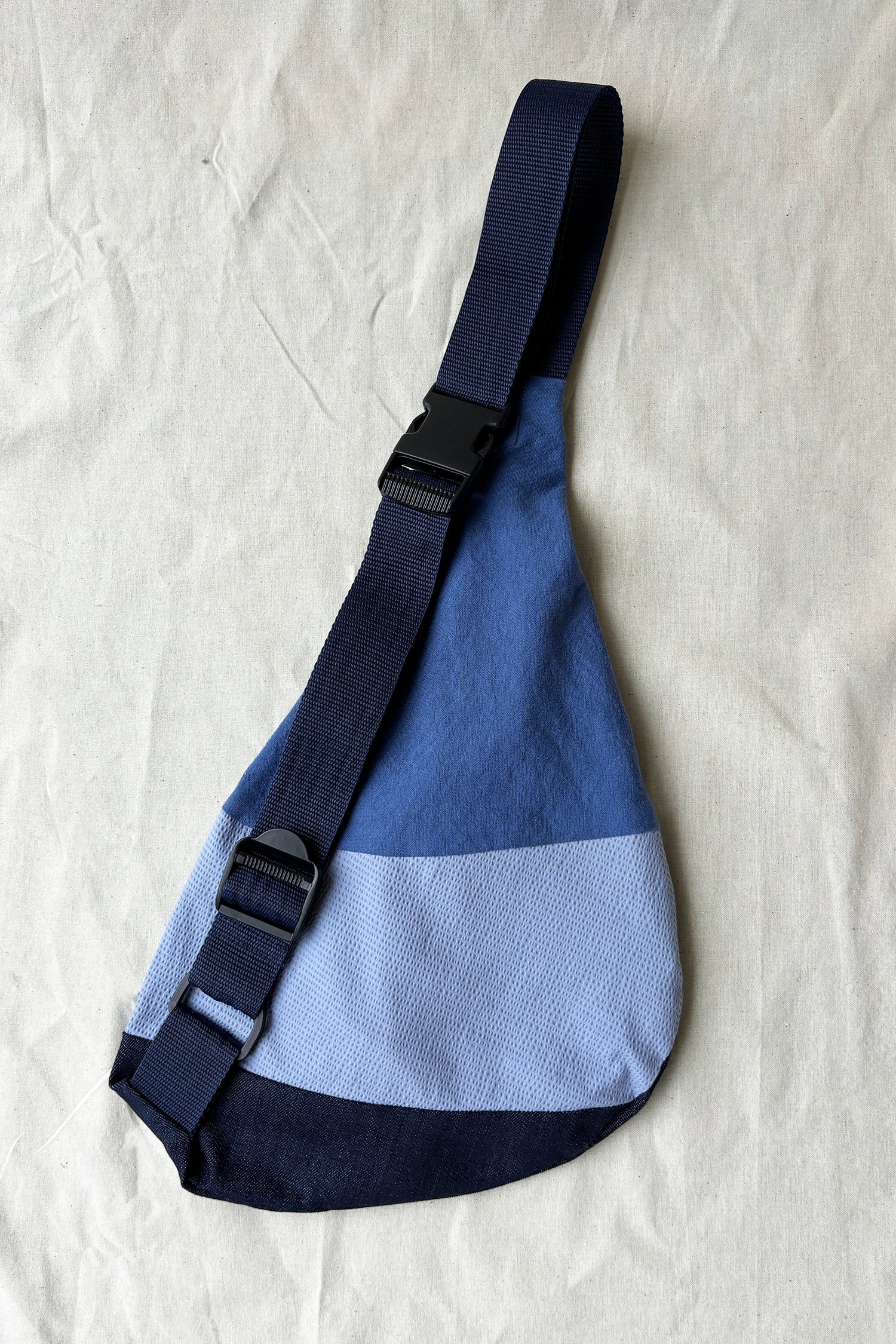 In the Folds Darlow Bag