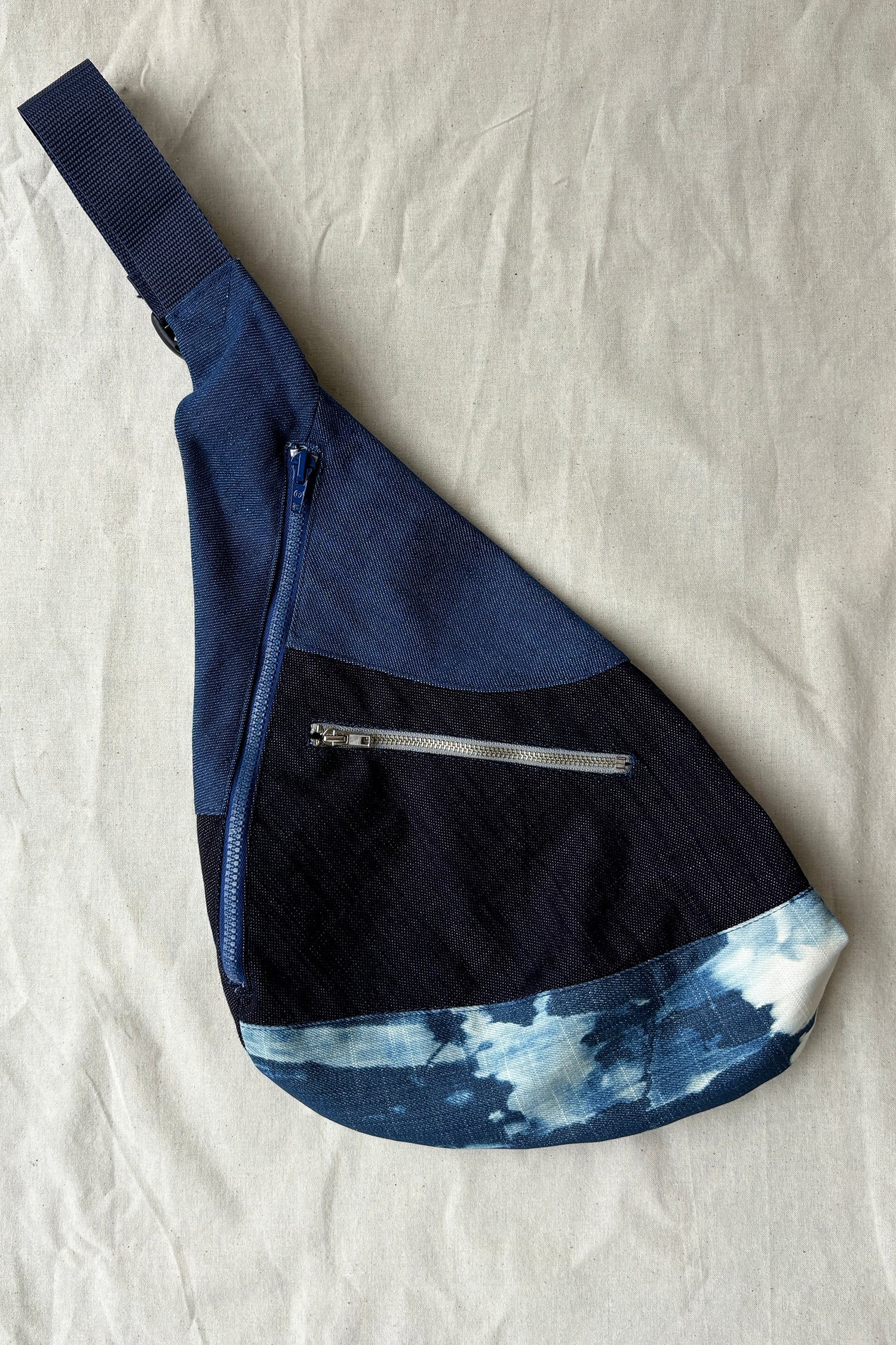 In the Folds Darlow Bag