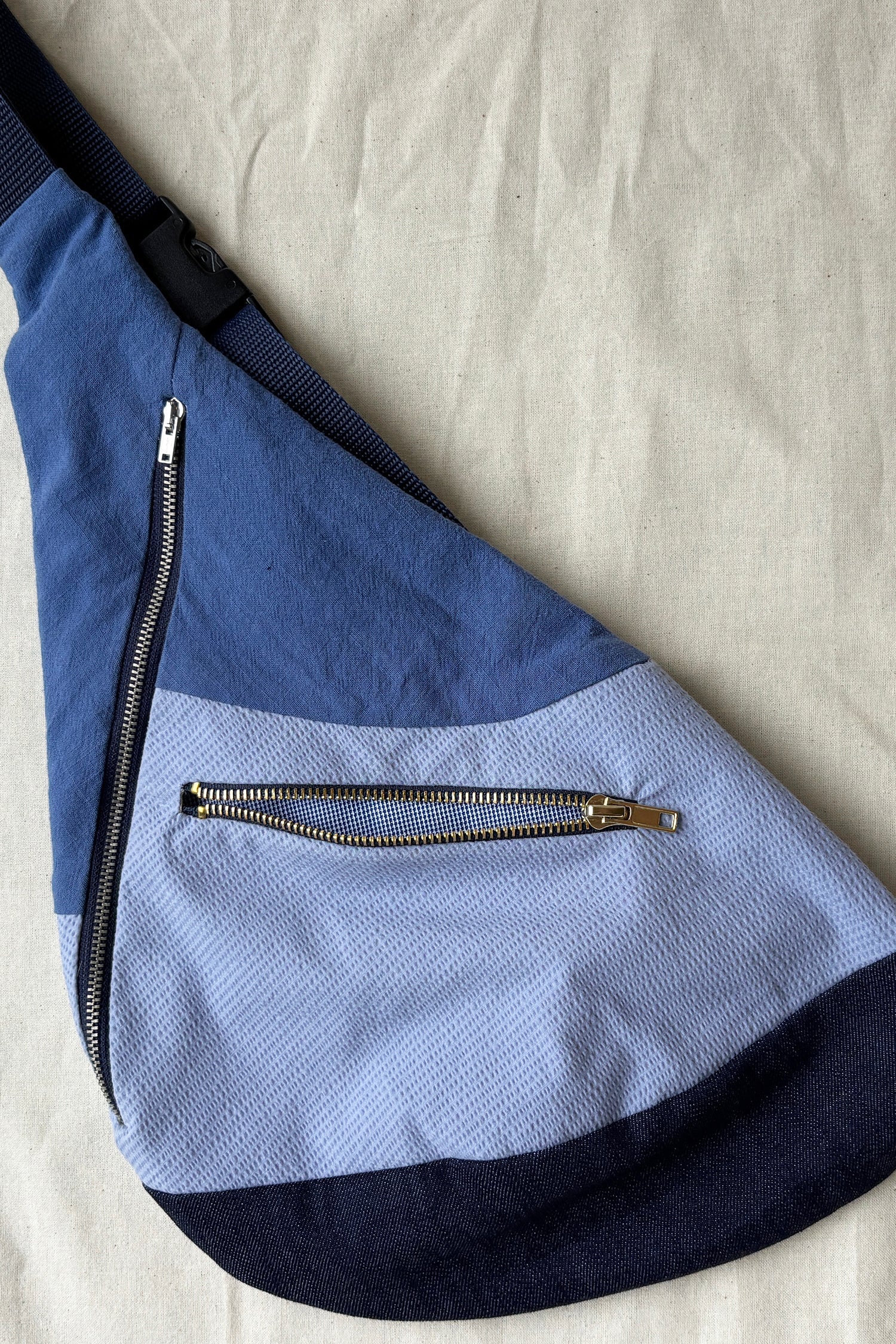 In the Folds Darlow Bag