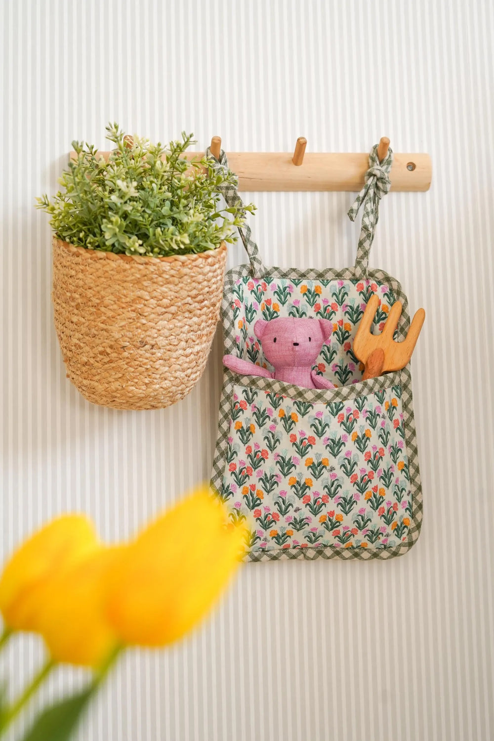 Me & Kiddo Patterns Eva Bed Pocket PDF