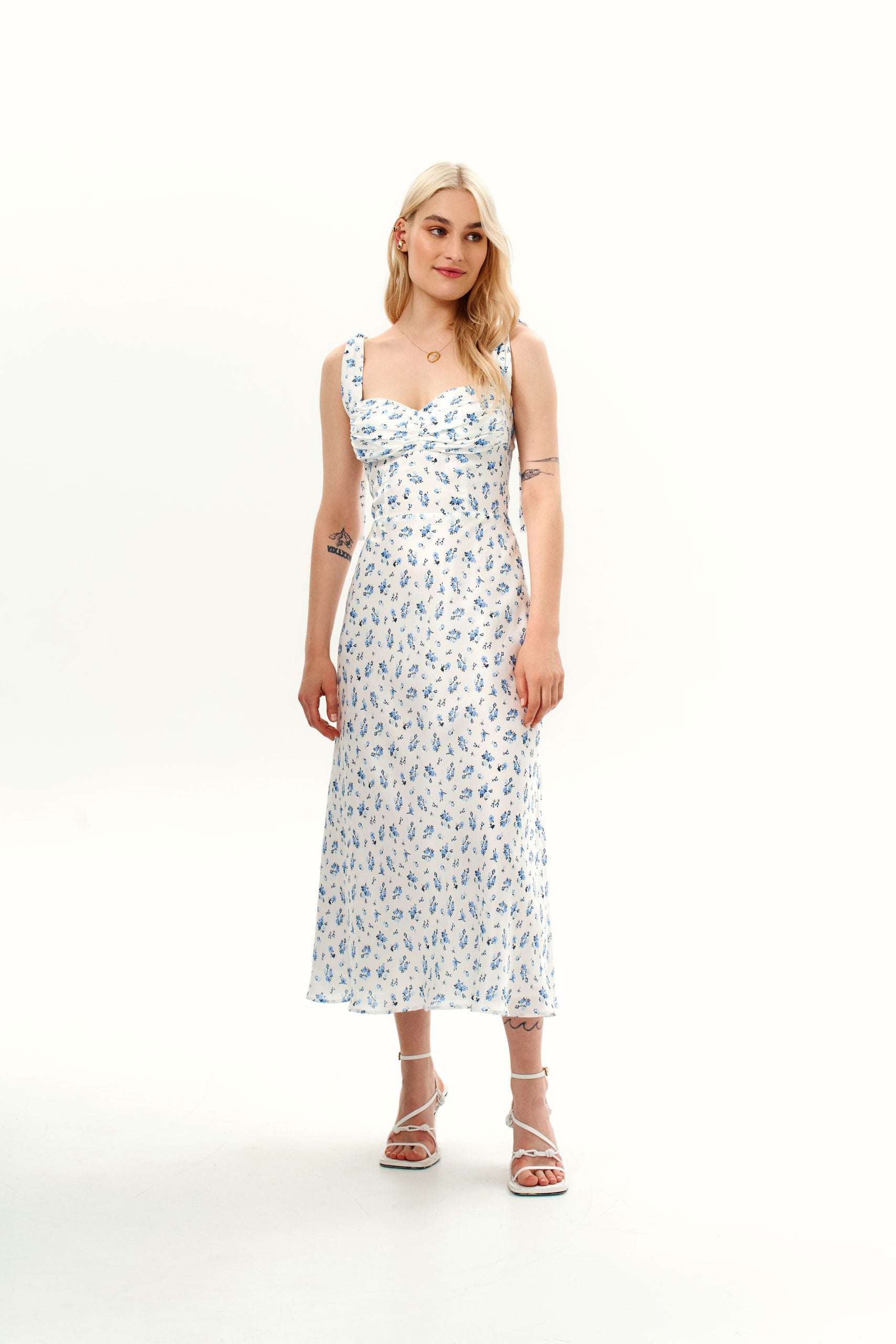 Vikisews Lorraine Dress