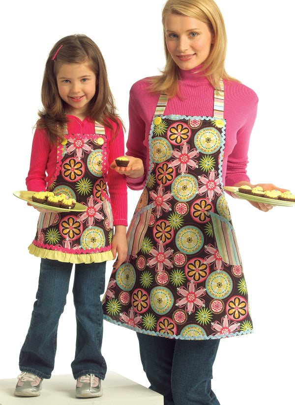 McCalls Women's/Children's Aprons M5720