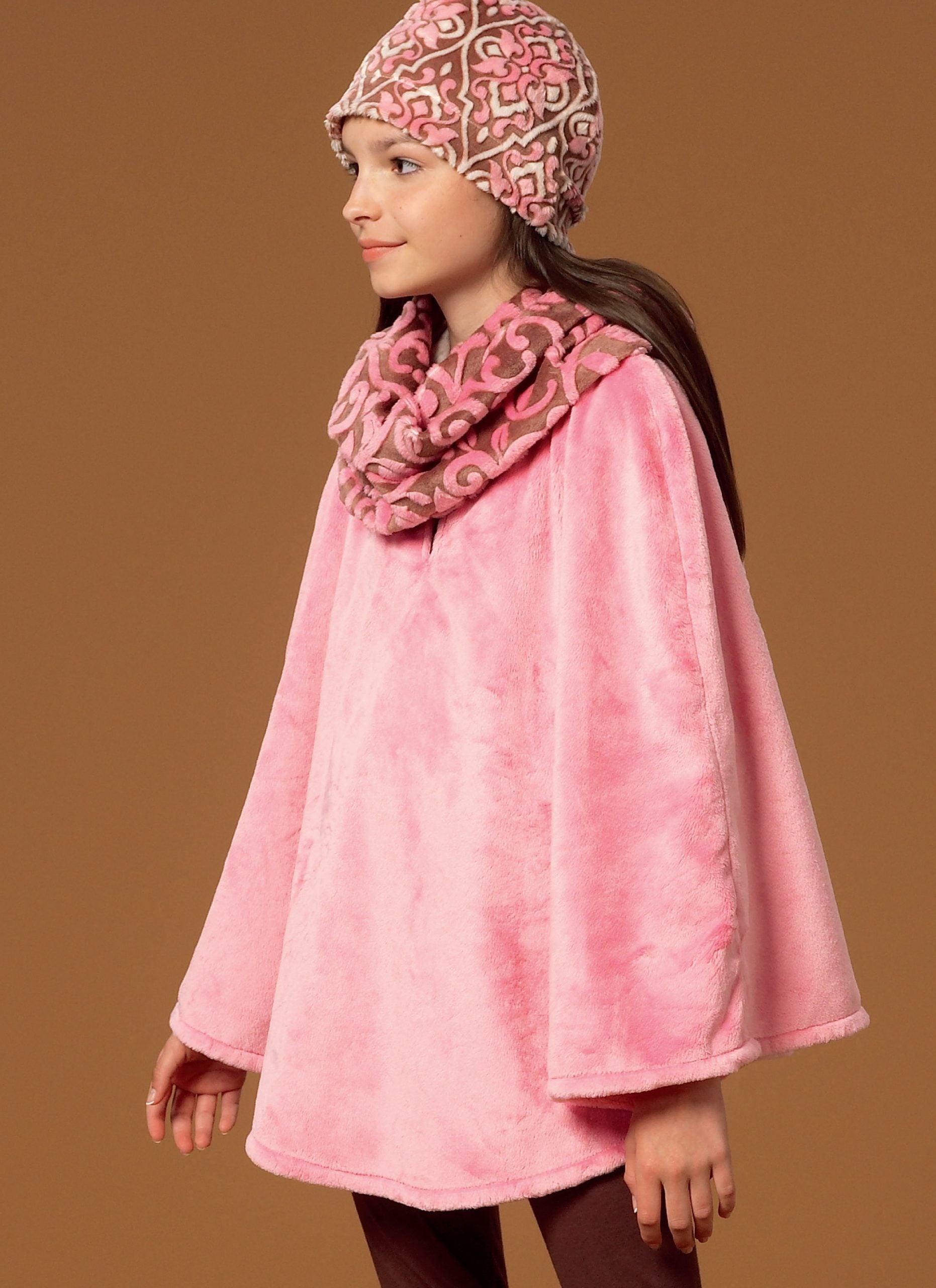 McCalls Child/Teen Poncho, Hat, Scarf M7012