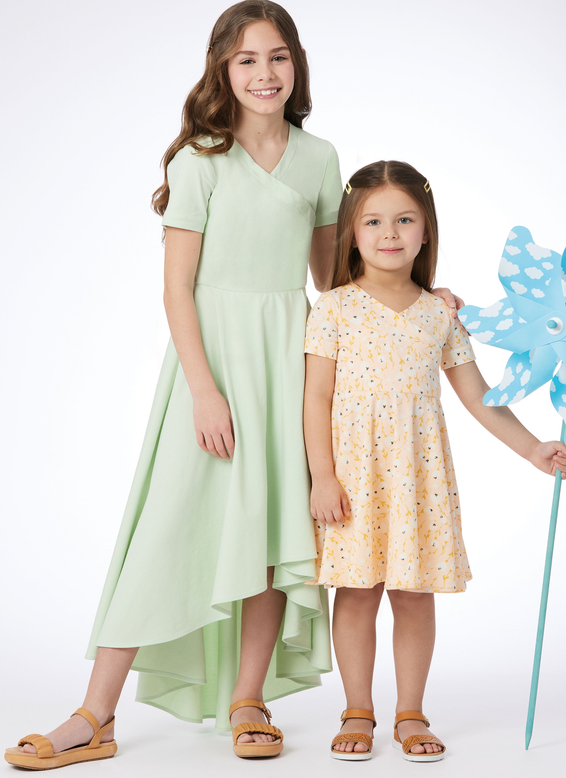 McCalls Child/Teen Dresses M8520