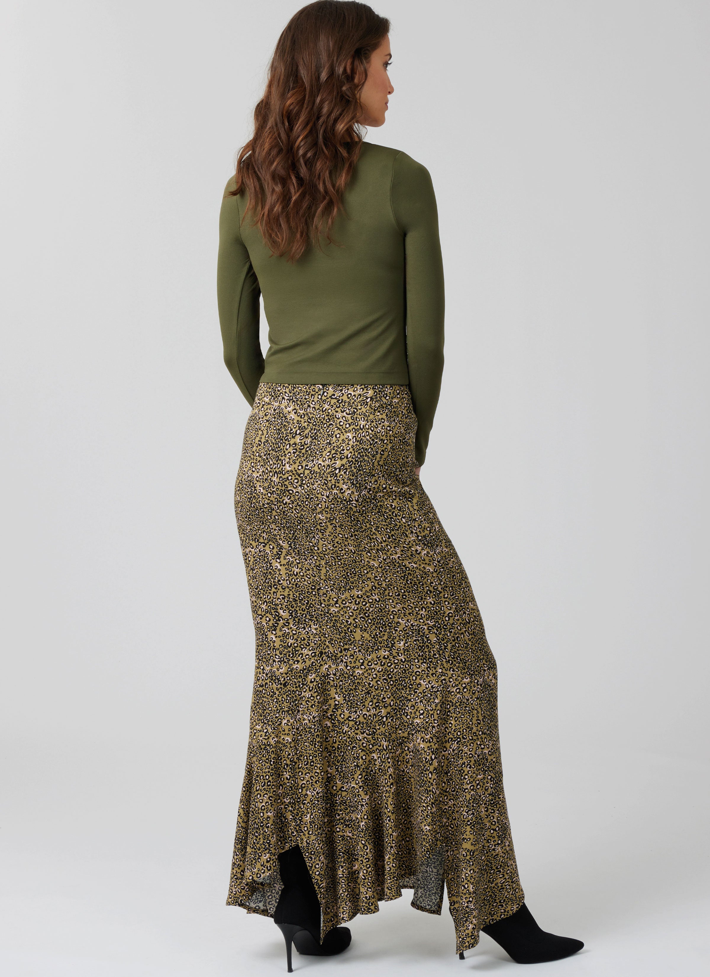 McCall's Misses' Asymmetric Skirt M8608