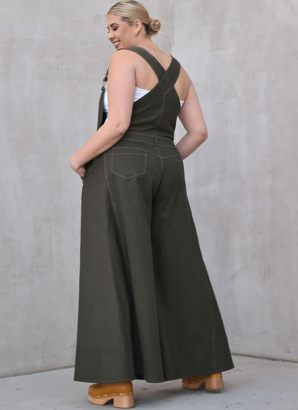 Know Me Overalls ME2062 – The Fold Line