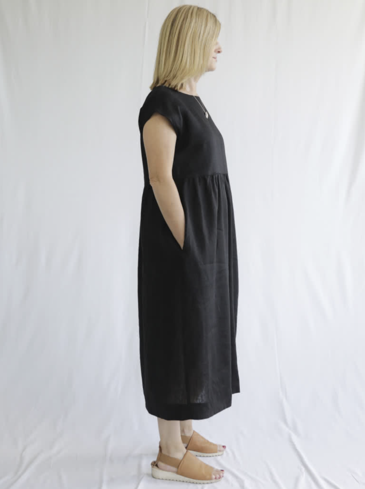 Style Arc Montana Midi Dress