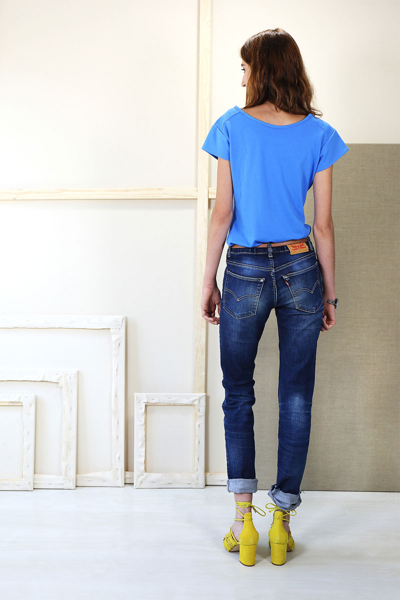 CHAI のストレッチTee CHAI のストレッチTee