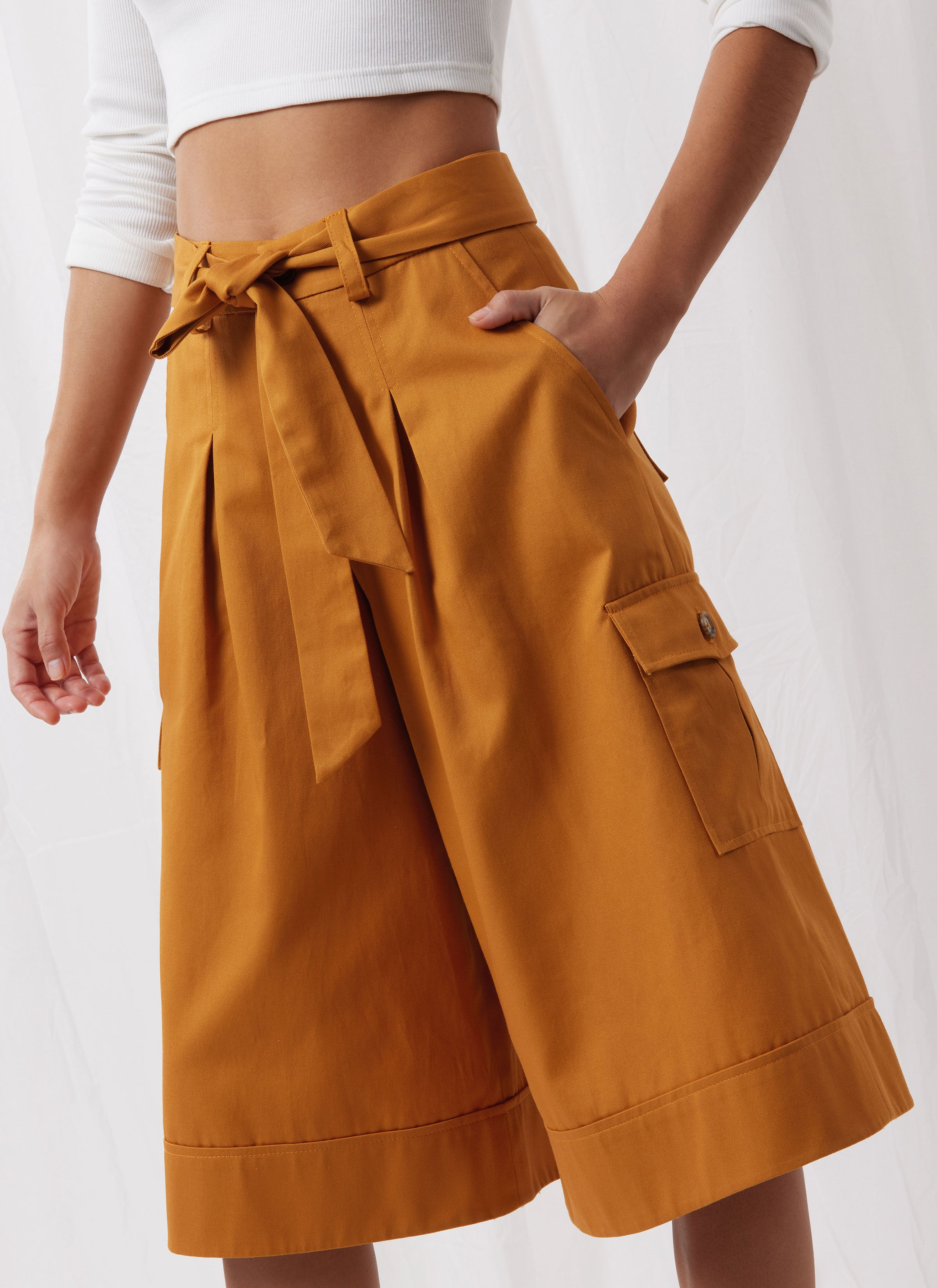 Simplicity Shorts and Trousers with Tie Belt S3106