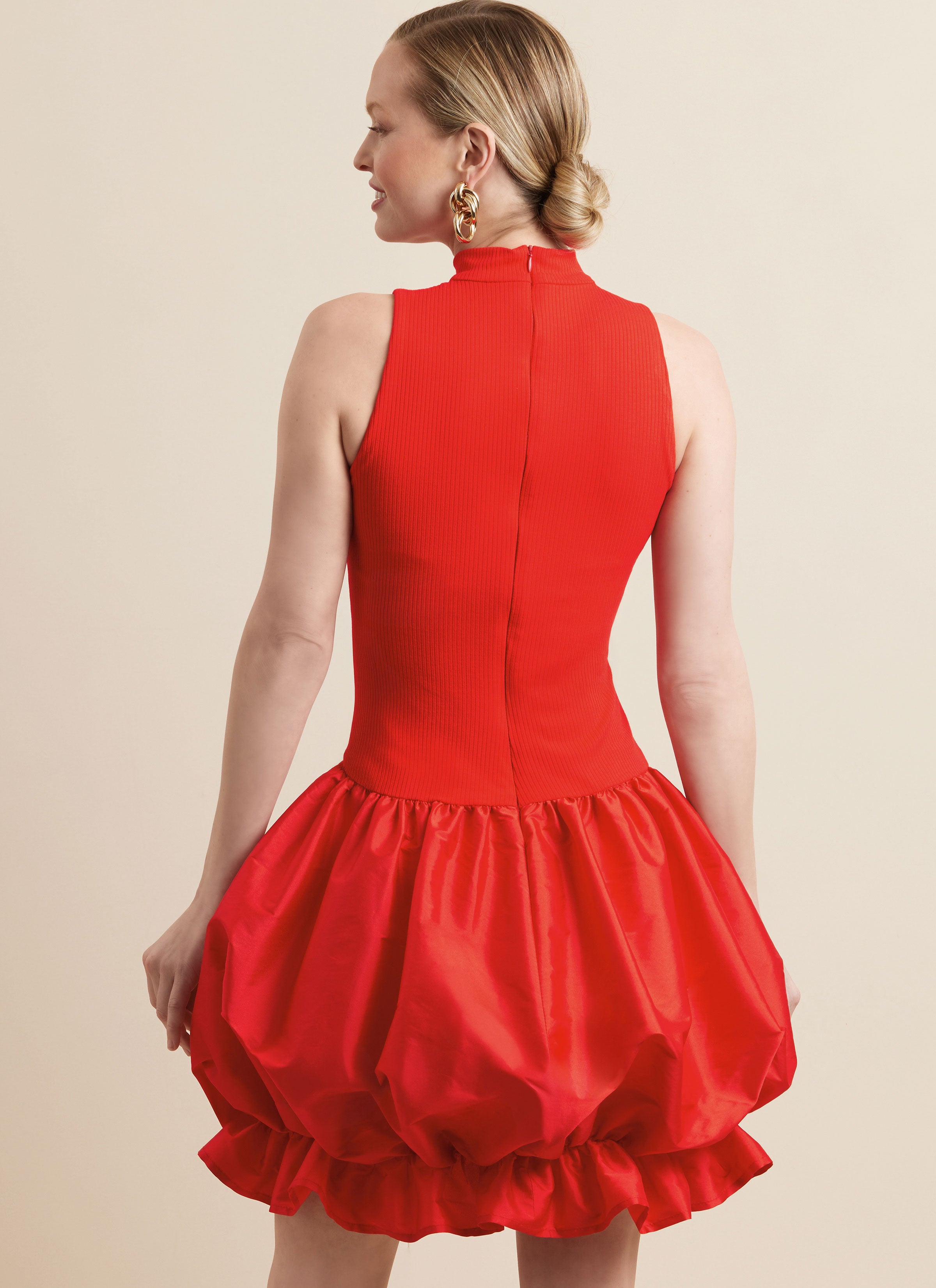 Simplicity Dress with Petite Lines S3132