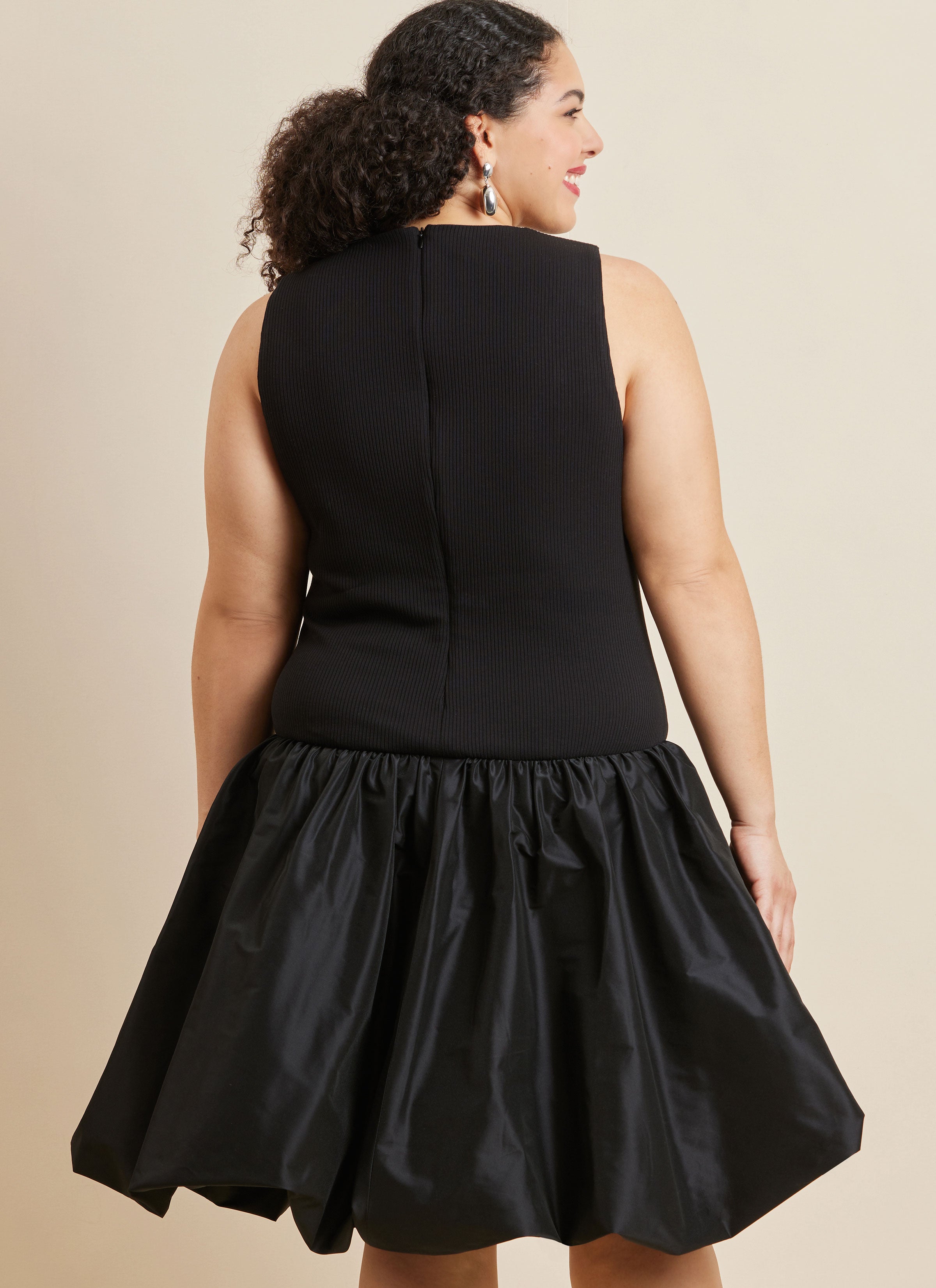 Simplicity Dress with Petite Lines S3132