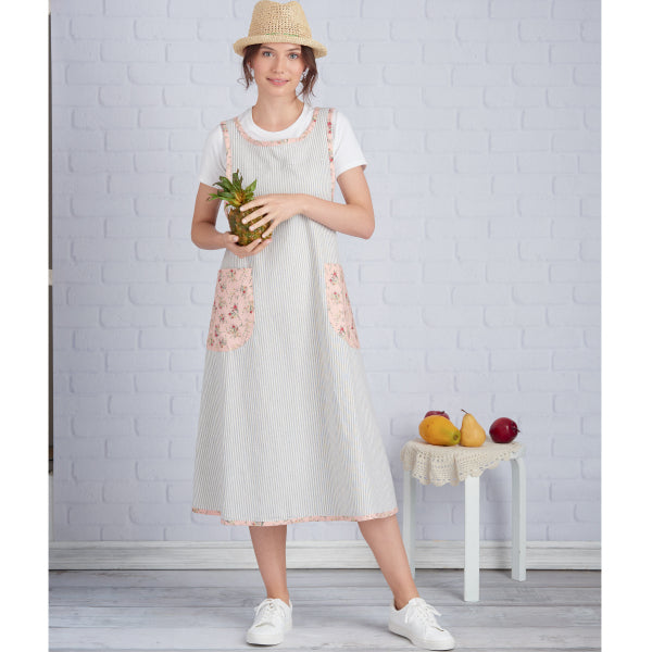 Simplicity Aprons S9312