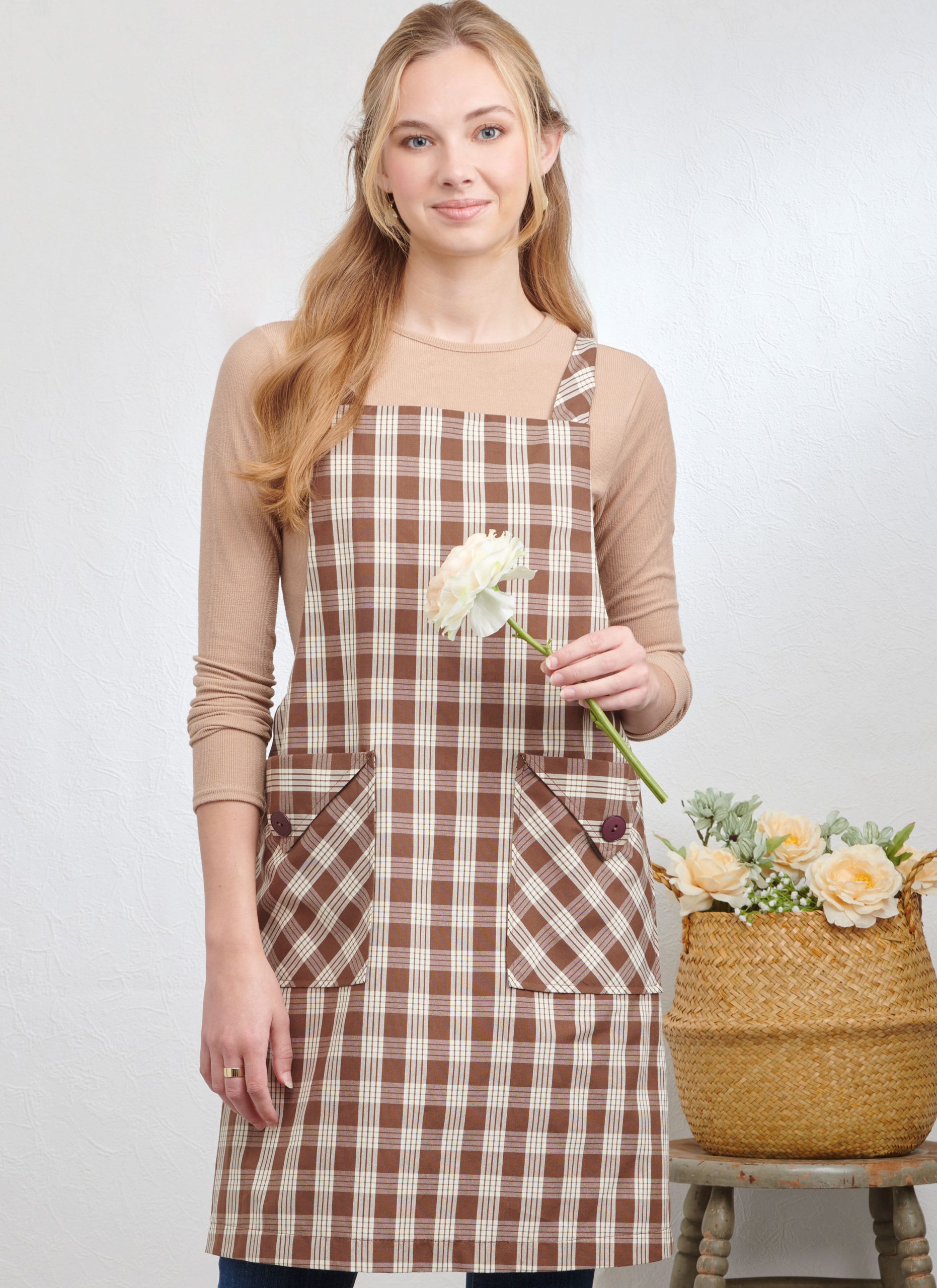 Simplicity Aprons S9938