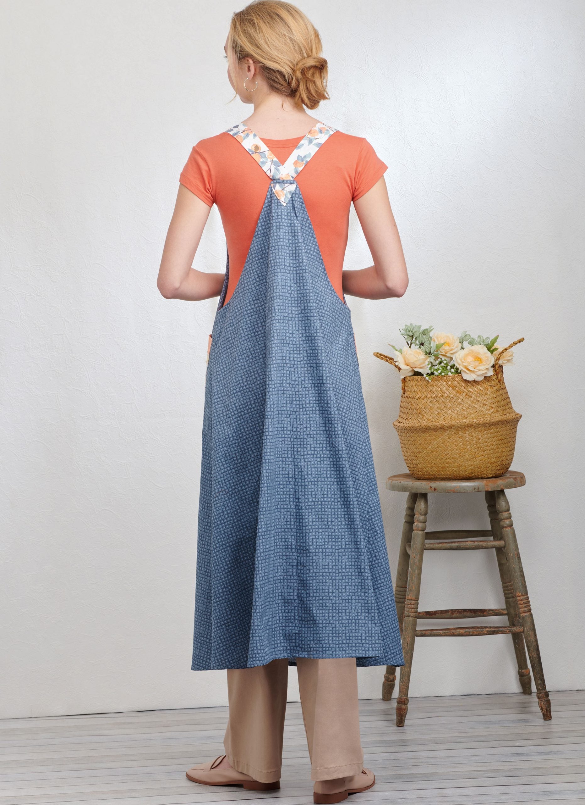 Simplicity Aprons S9938