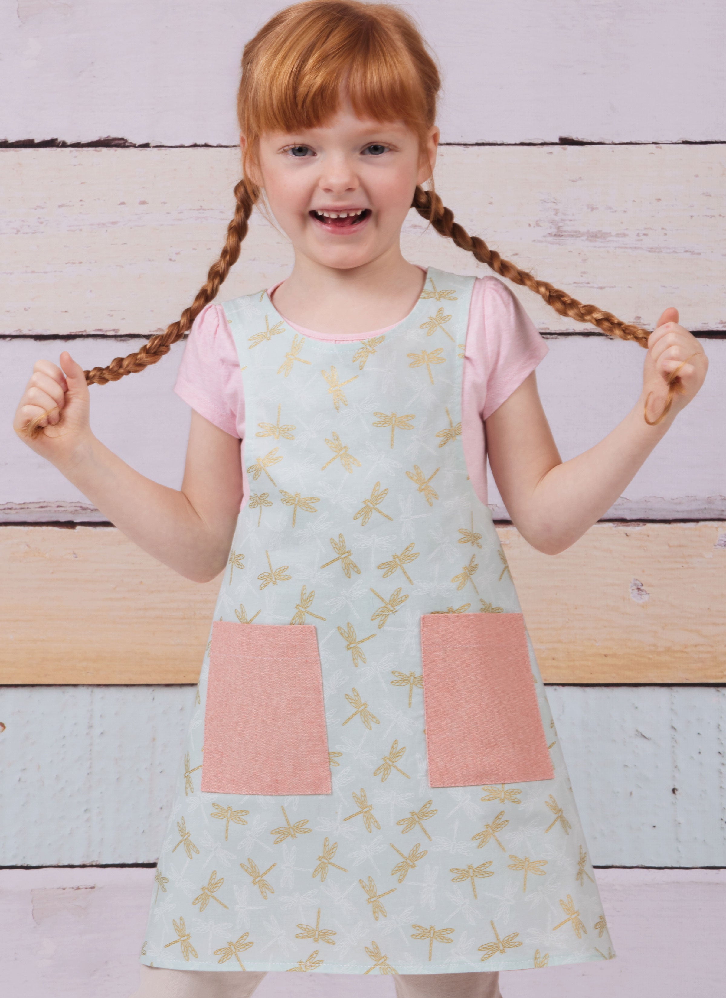 Simplicity Women/Child Aprons S9969