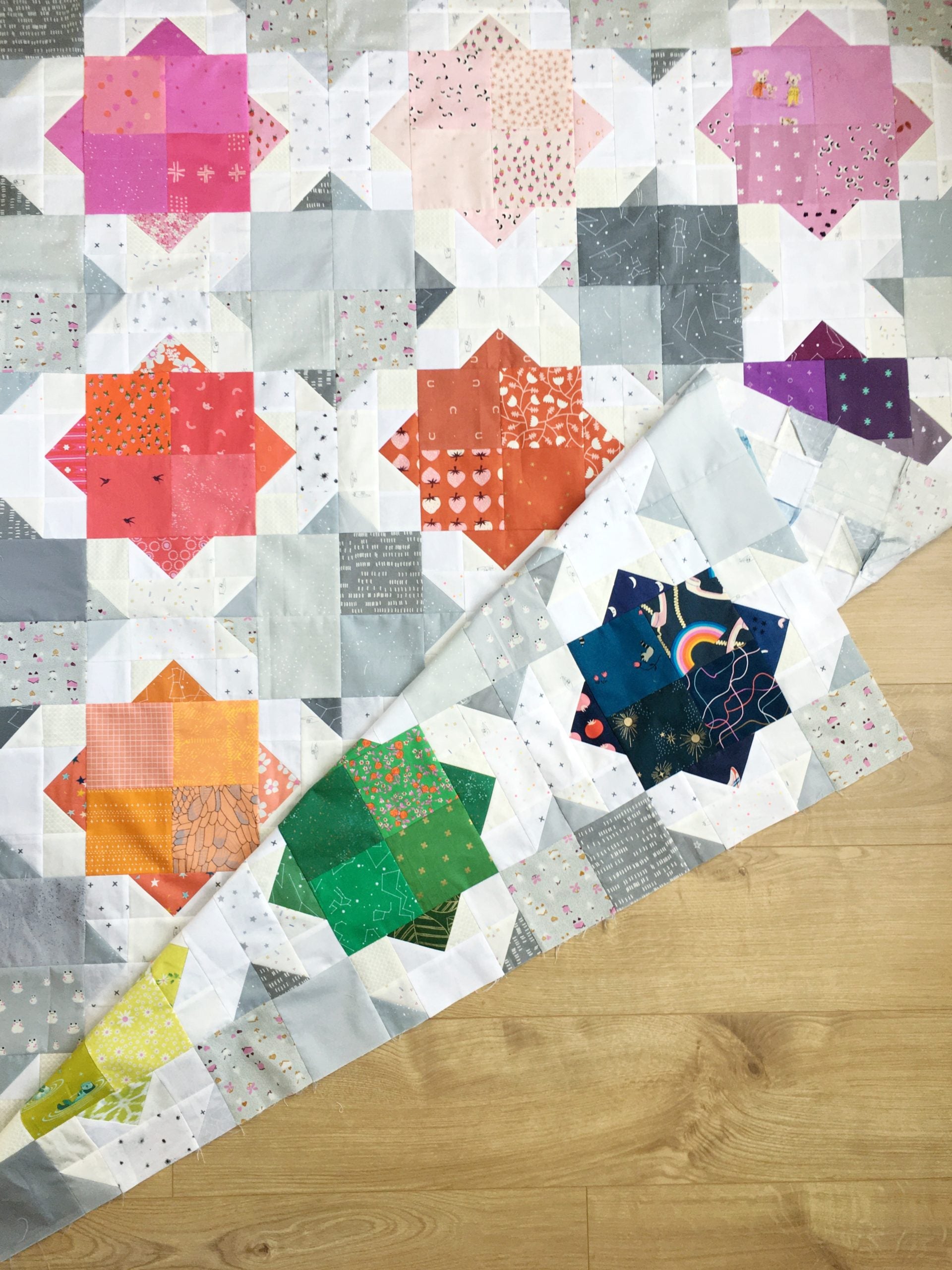 Lou Orth Designs Suncatcher Stars Quilt PDF