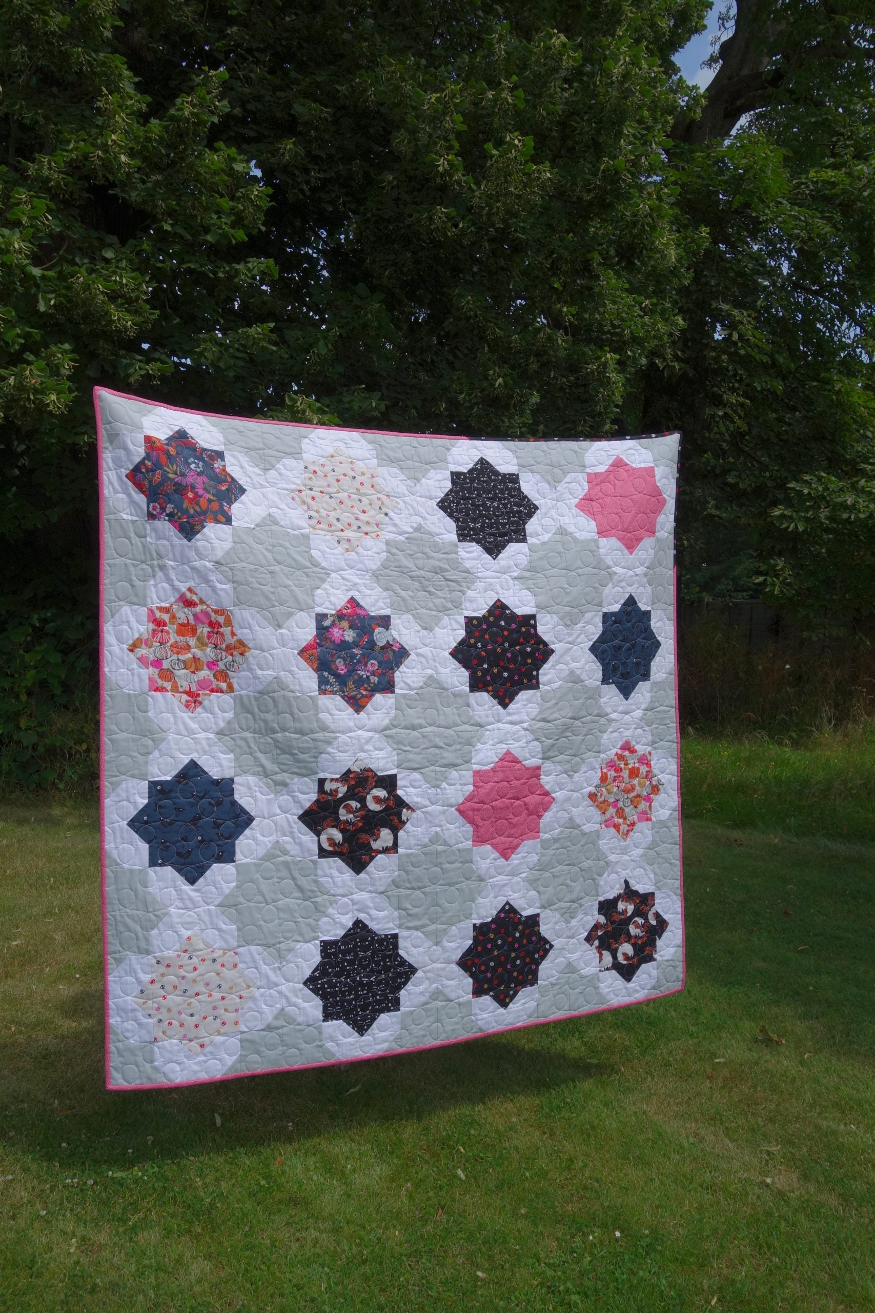 Lou Orth Designs Suncatcher Stars Quilt PDF