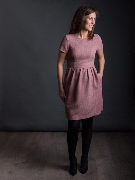 The Avid Seamstress Day Dress – The Fold Line