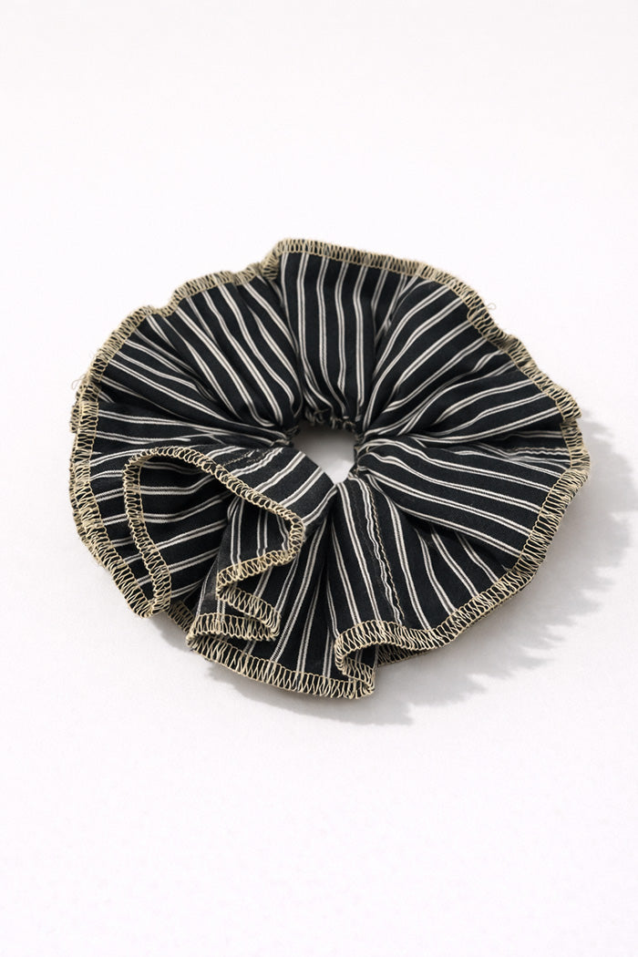JULIANA MARTEJEVS Ruffle Scrunchie PDF