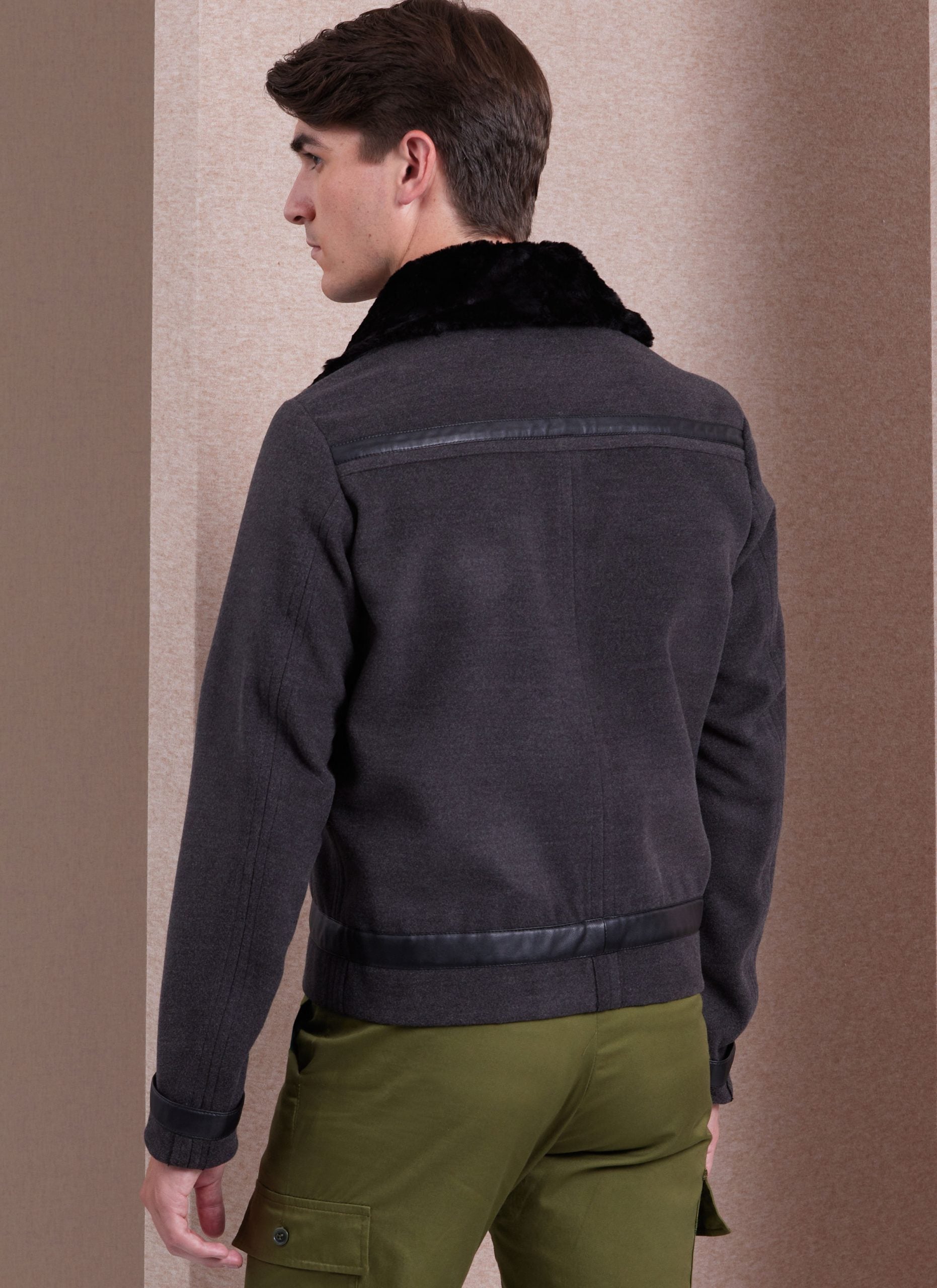 【2plan】Wavy Gradation Fur Jacket Chinchilla Jacket – Classic Wing Chevron Design – Madison