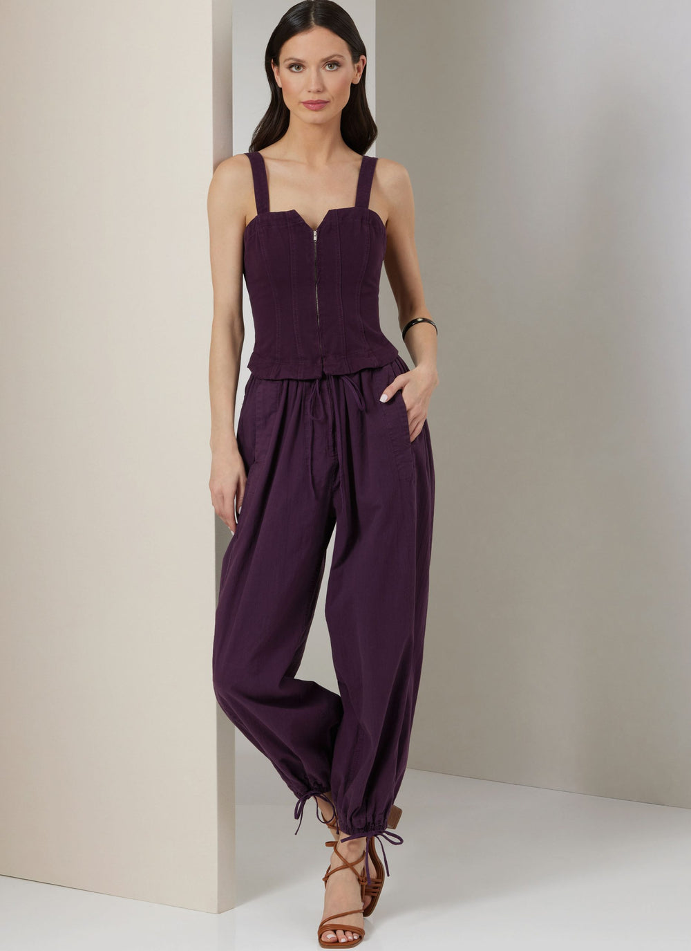 Vogue Jumpsuit V2035