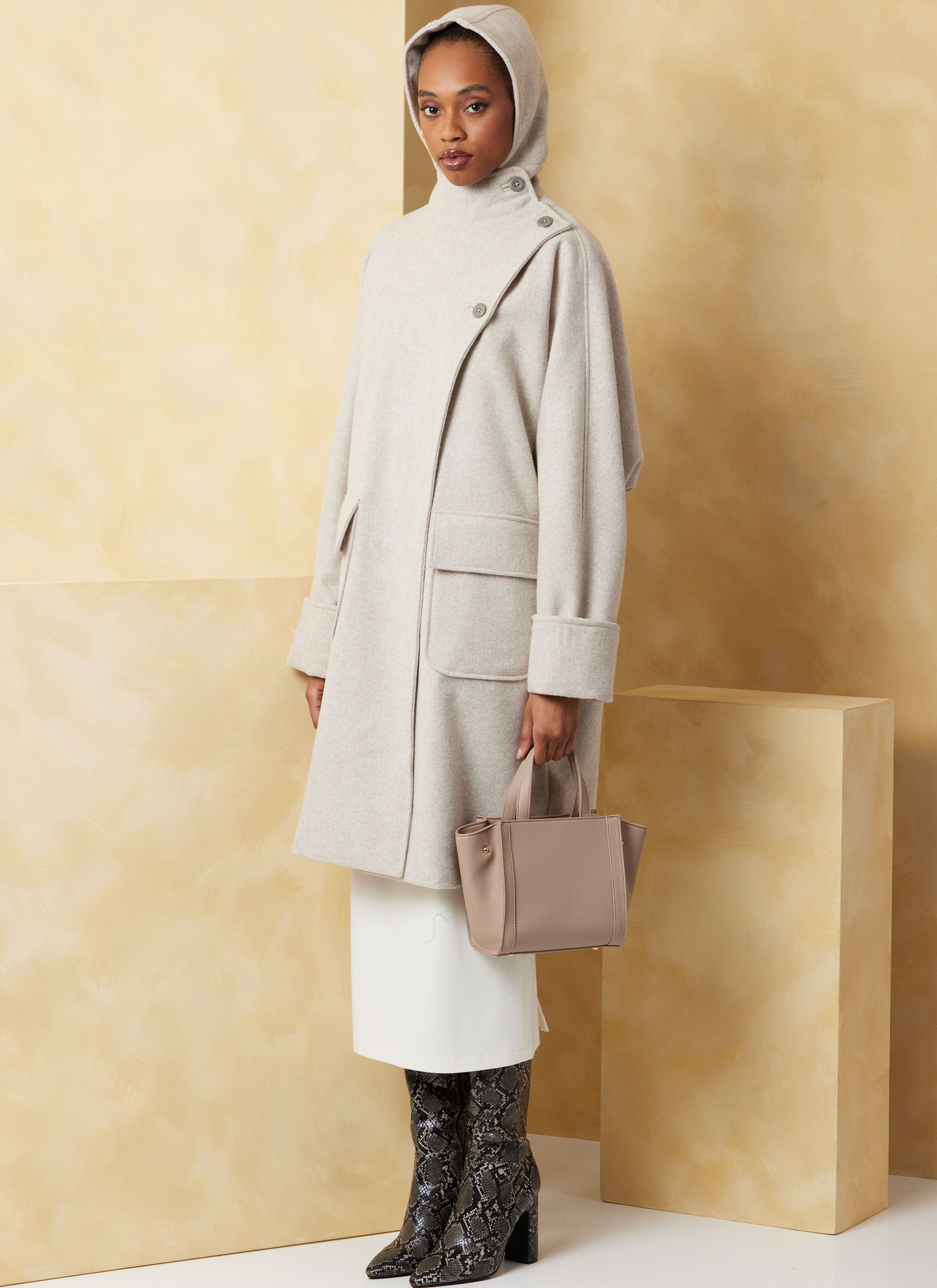 Vogue Coats V2075 – The Fold Line