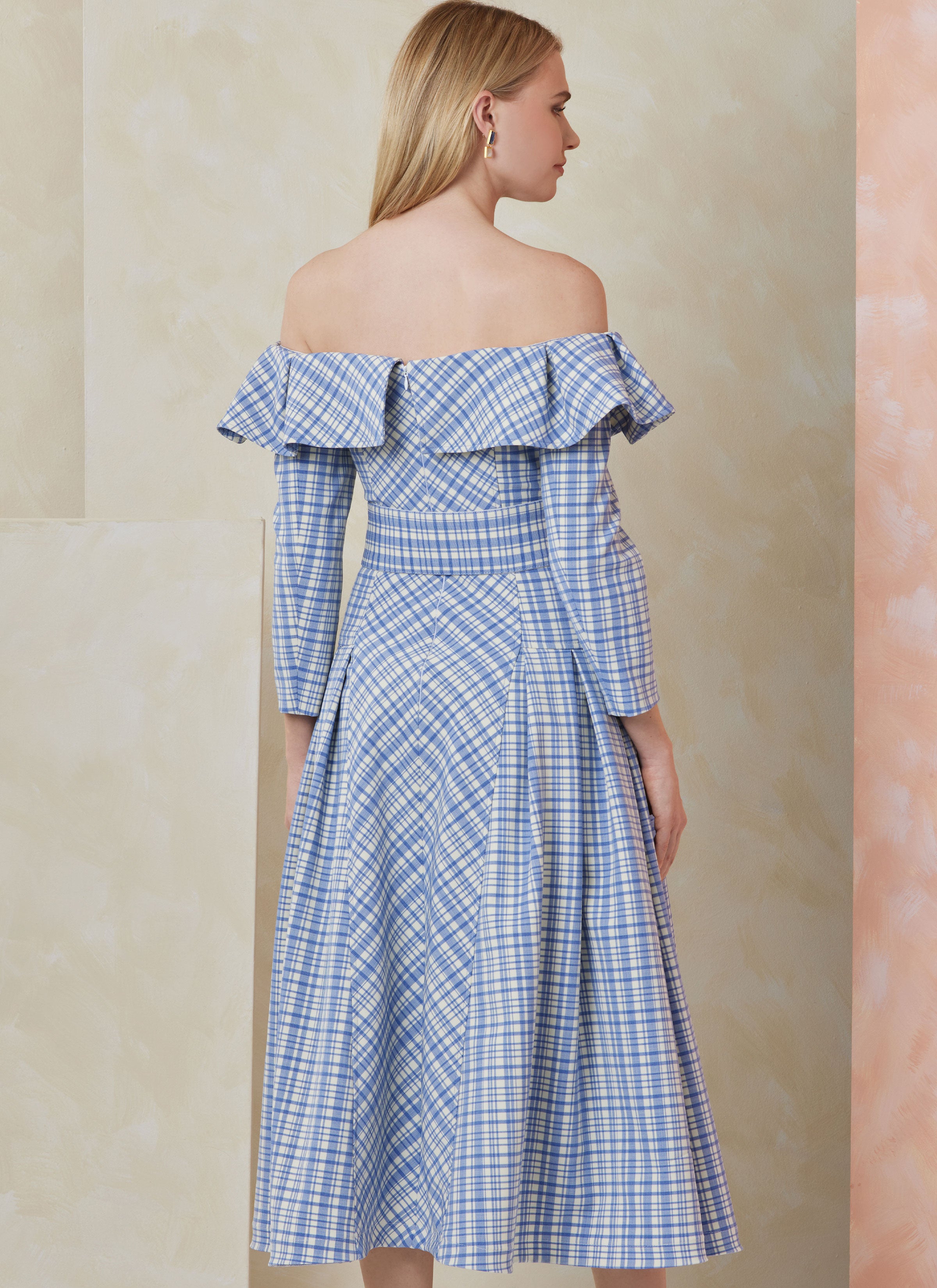 Vogue Dress and Belt V2104