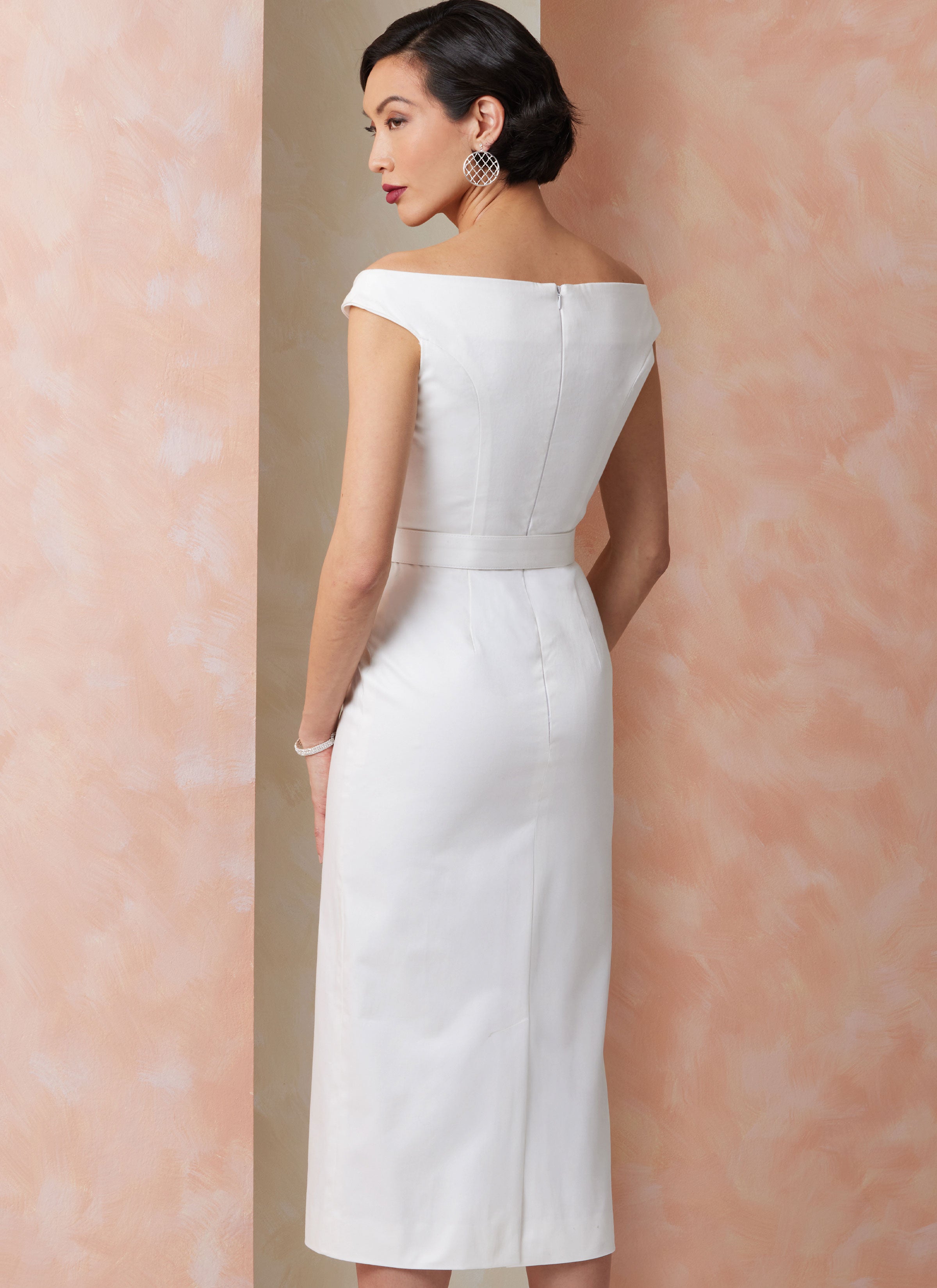 Vogue Dress and Belt V2105