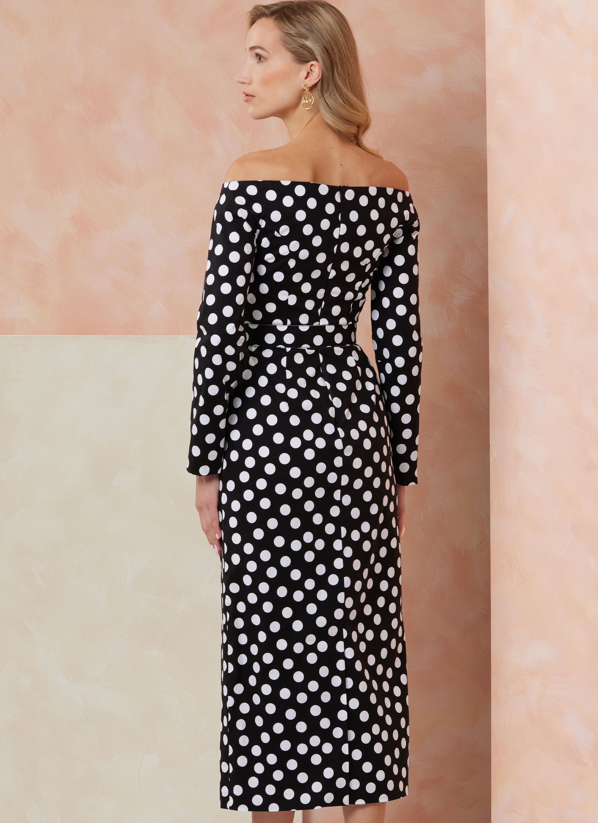 Vogue Dress and Belt V2105