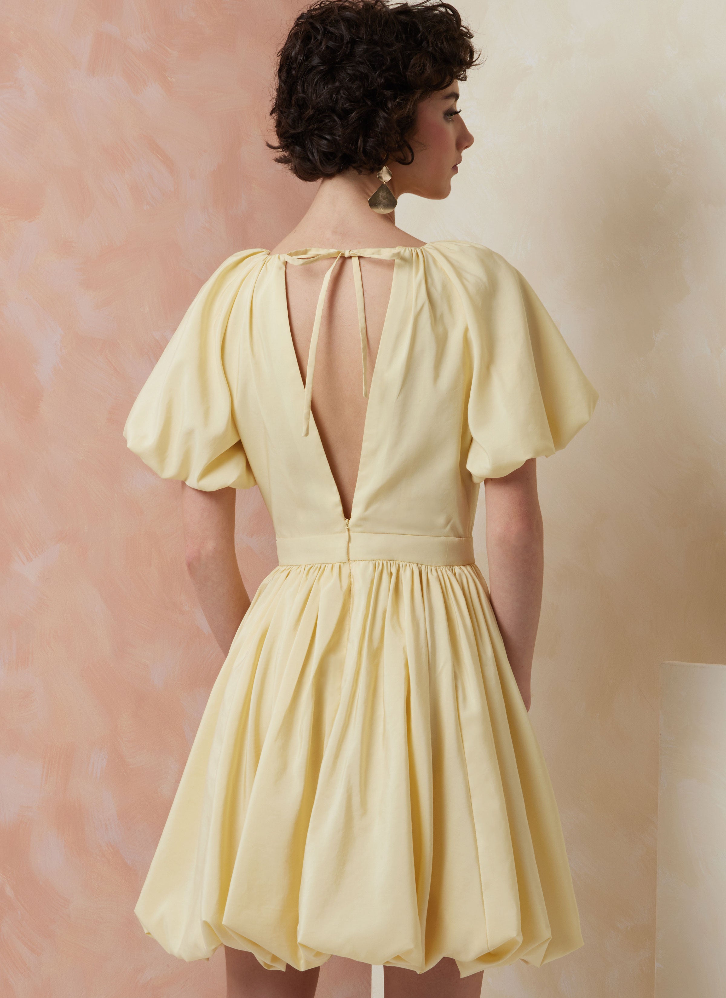 Vogue Dress V2106