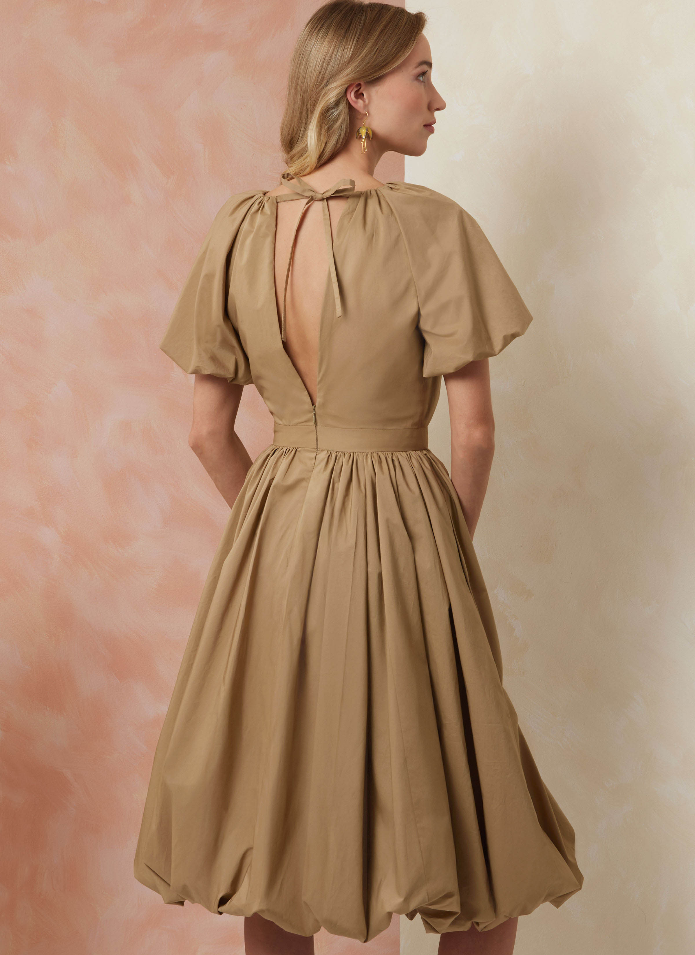 Vogue Dress V2106
